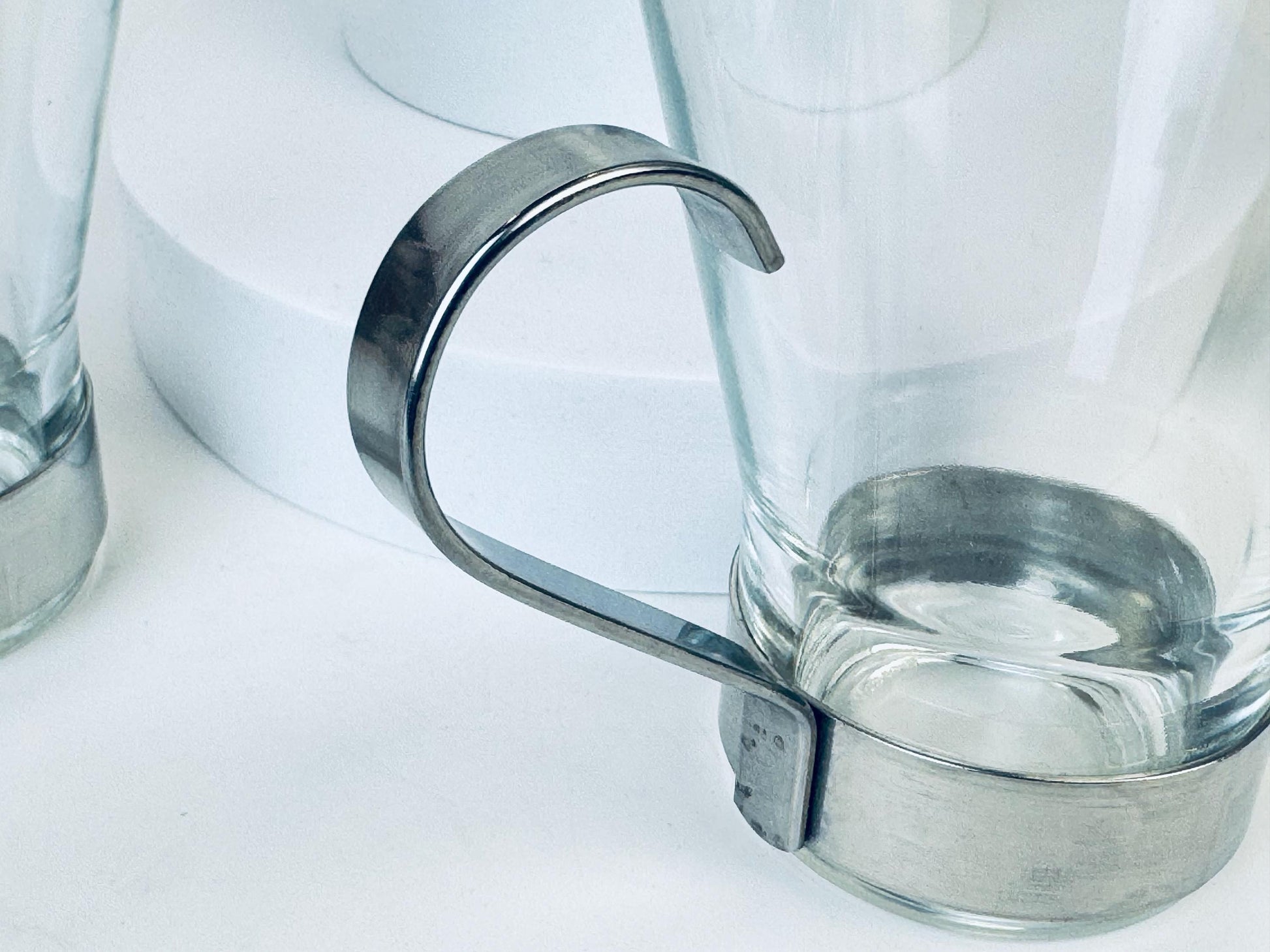 Product image for 'vintage bormioli rocco ypsilon glasses removable silver stainless steel handles set of four 4' (view 4c05c0)