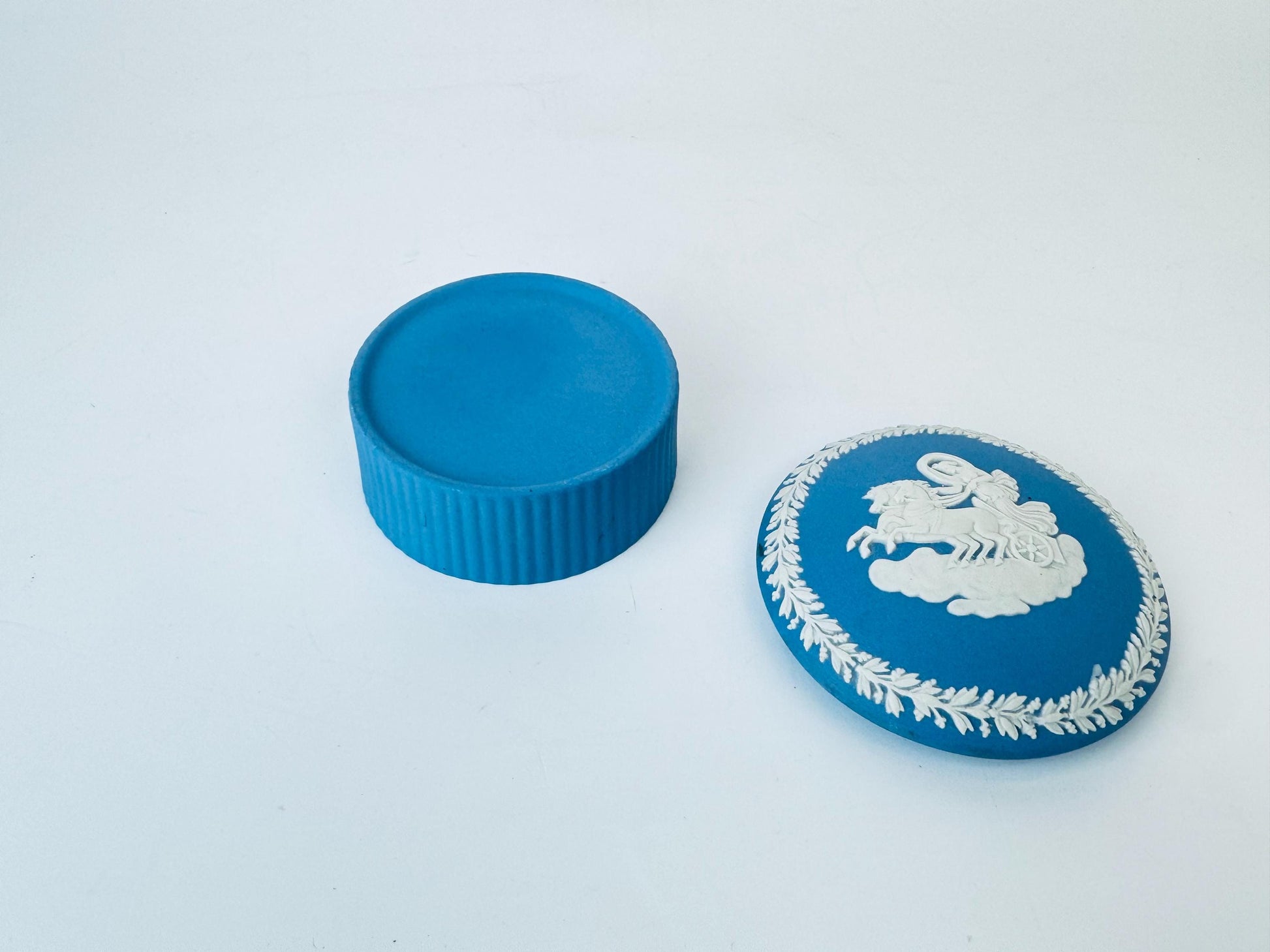 Product image for 'vintage wedgwood blue jasperware round jewelry box neoclassical elegance' (view ab77c1)