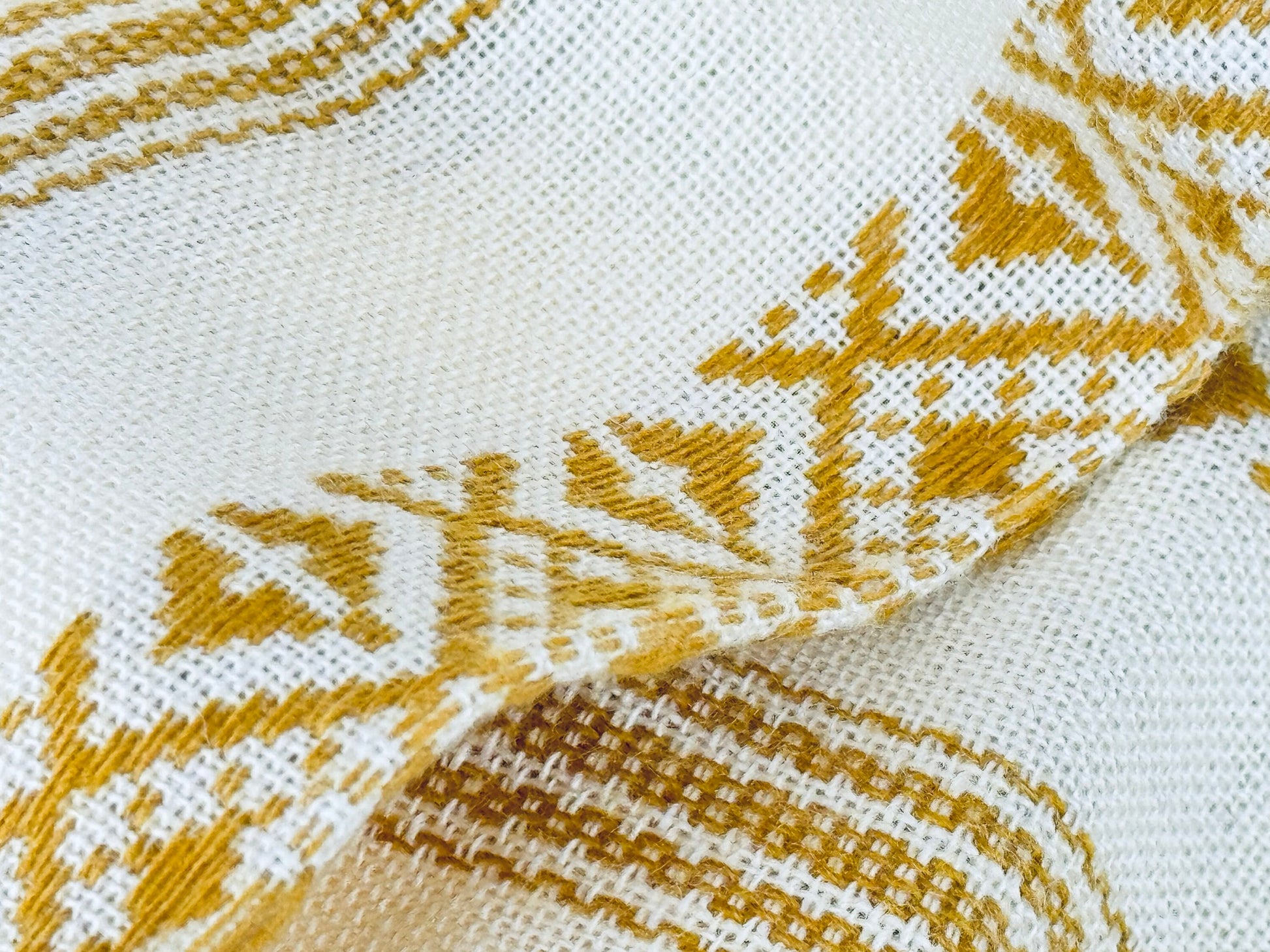 Product image for 'vintage 1970s thick woven beige brown geometric print tablecloth 54 x 61' (view b59ba8)