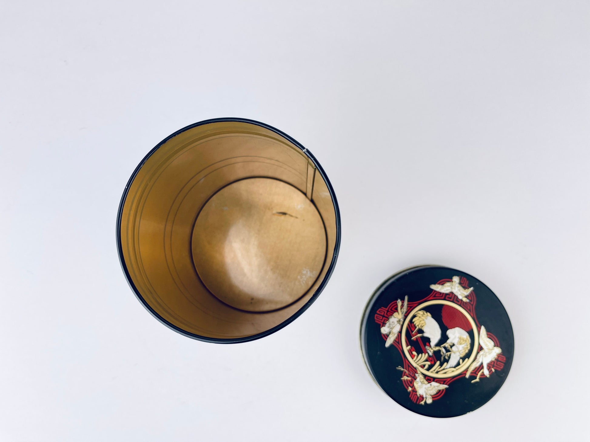 Product image for 'vintage japanese chinoiserie tea tin canister geishas cranes cherry blossom tree pattern' (view e67012)