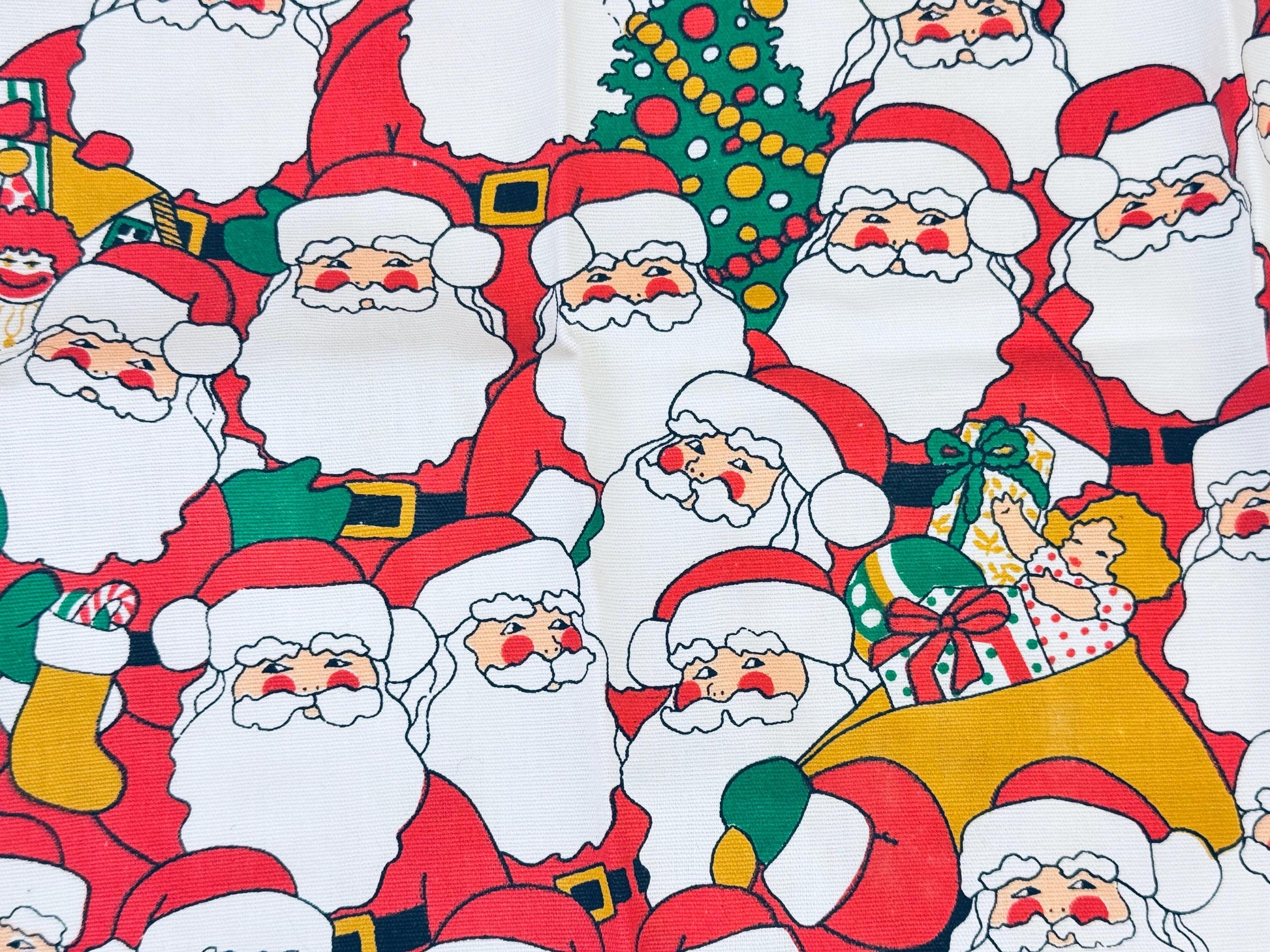 Product image for 'vintage kitchen queen santa christmas waist apron made in canada' (view 642b99)