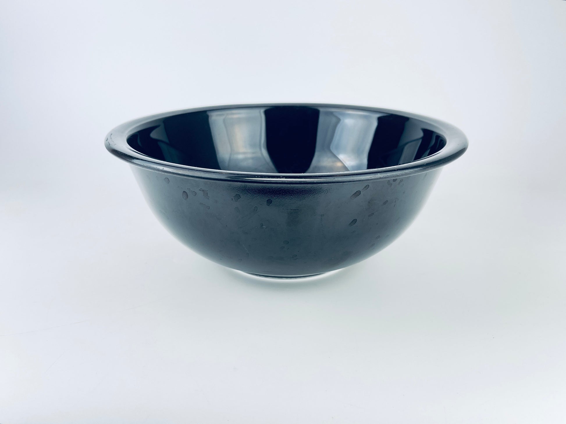Product image for 'vintage black glass pyrex mixing bowl 325 2 5 litre' (view 6b9495)