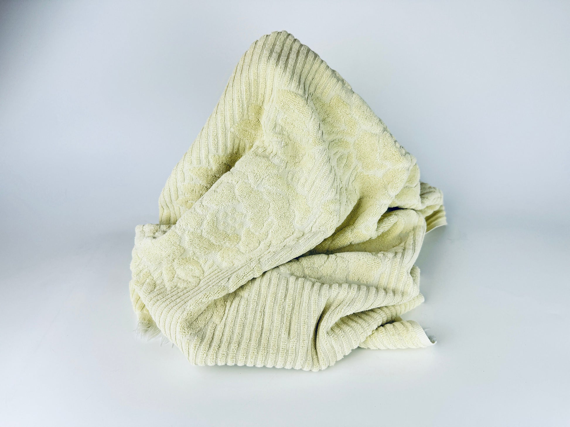 Product image for 'vintage pale yellow rose floral fringe bath shower towel cannon gold label made in usa' (view 3694bf)