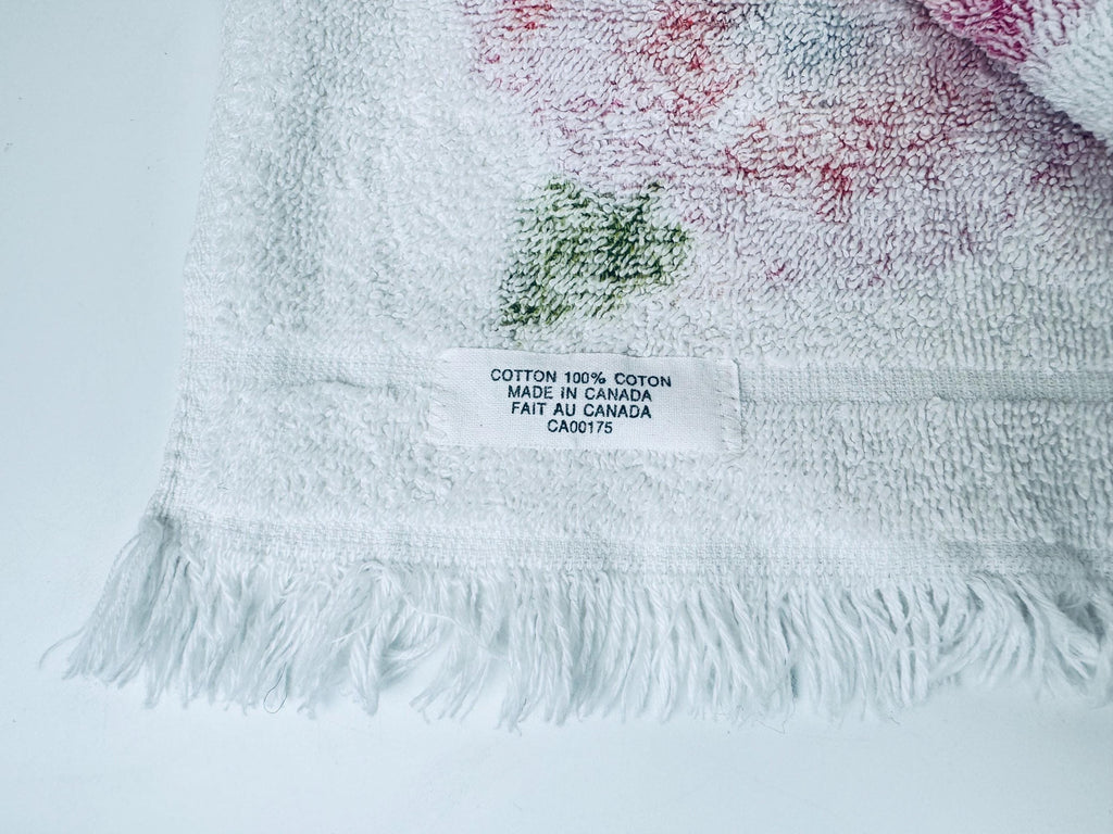 Product image for 'vintage pink purple pansies floral fringe bath towel made in canada' (view 7b7e3e)