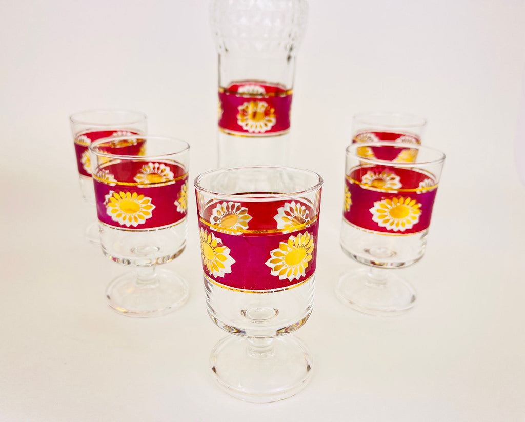 Product image for 'vintage luminarc aperitif decanter set 5 purple sunburst glasses decanter french barware' (view 3d928b)