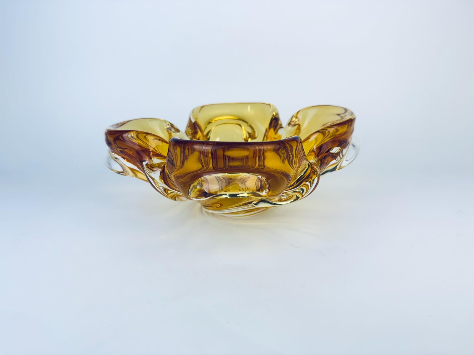 Product image for 'vintage amber chalet glass ashtray bowl made in canada' (view 773000)
