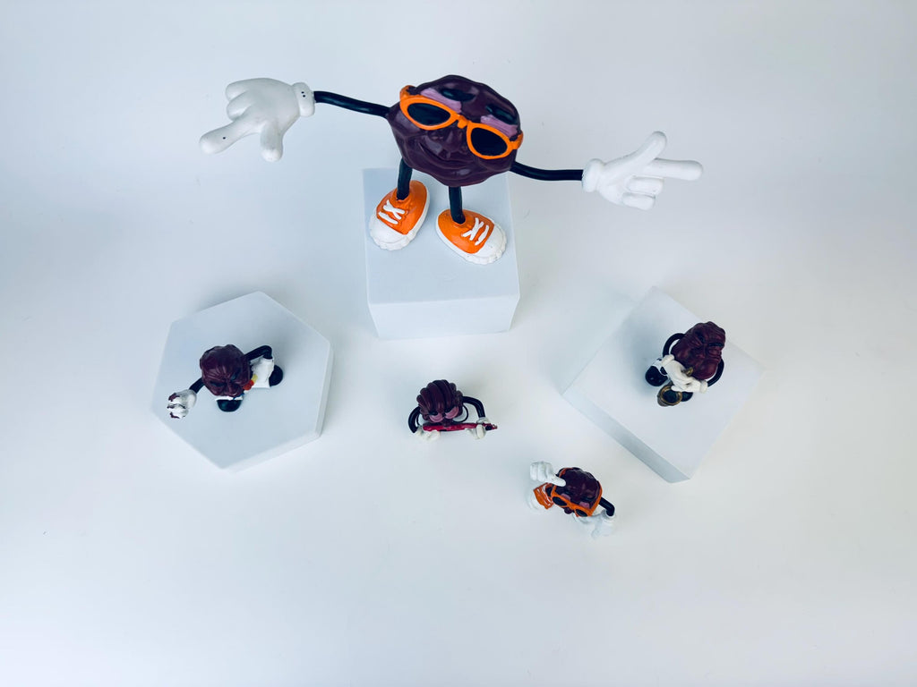 Product image for 'vintage california raisins figurines sold separately' (view 314aa6)