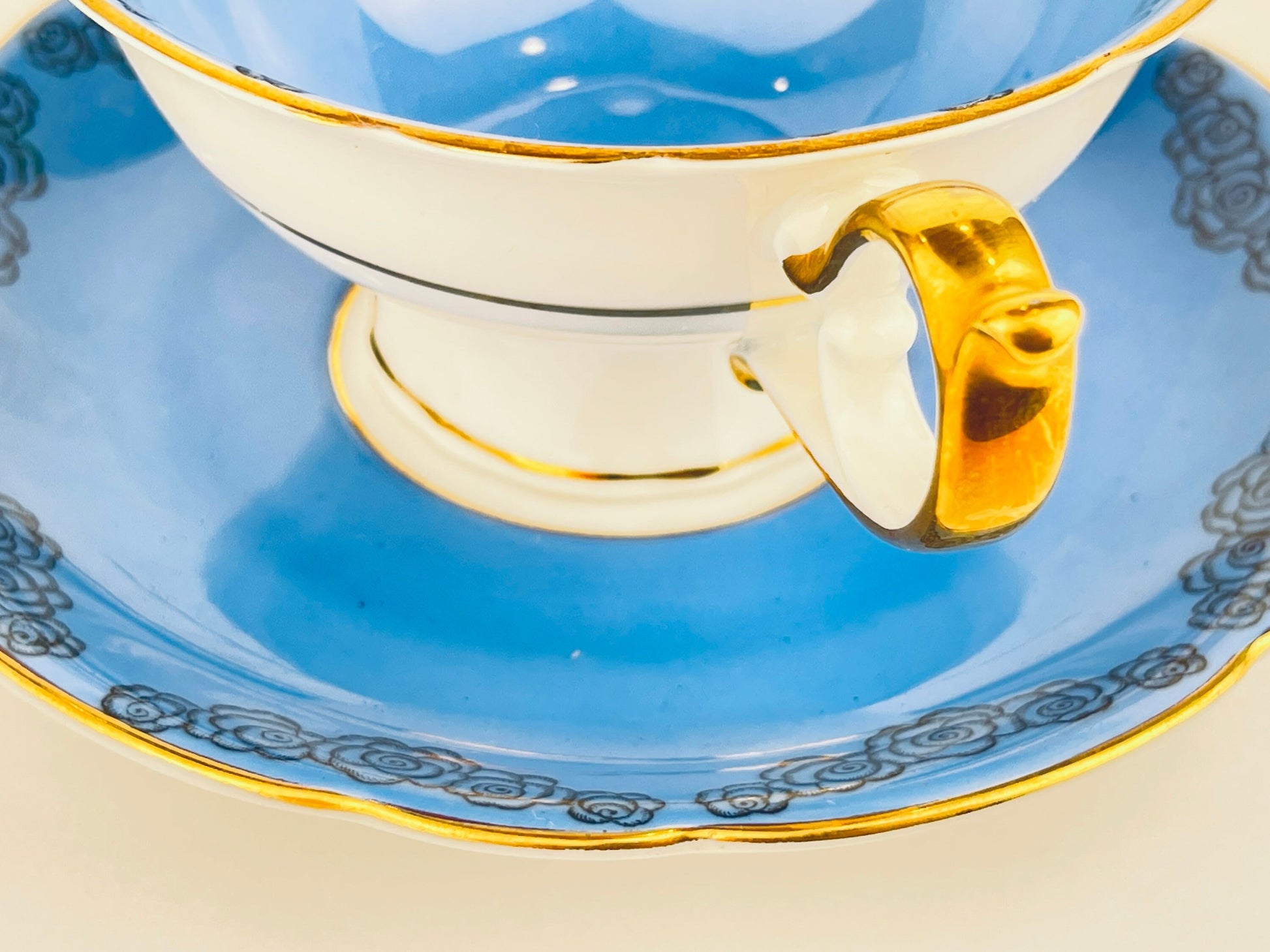 Product image for 'vintage royal bayreuth bavaria germany floral blue pink tea cup saucer sold individually' (view dcd030)