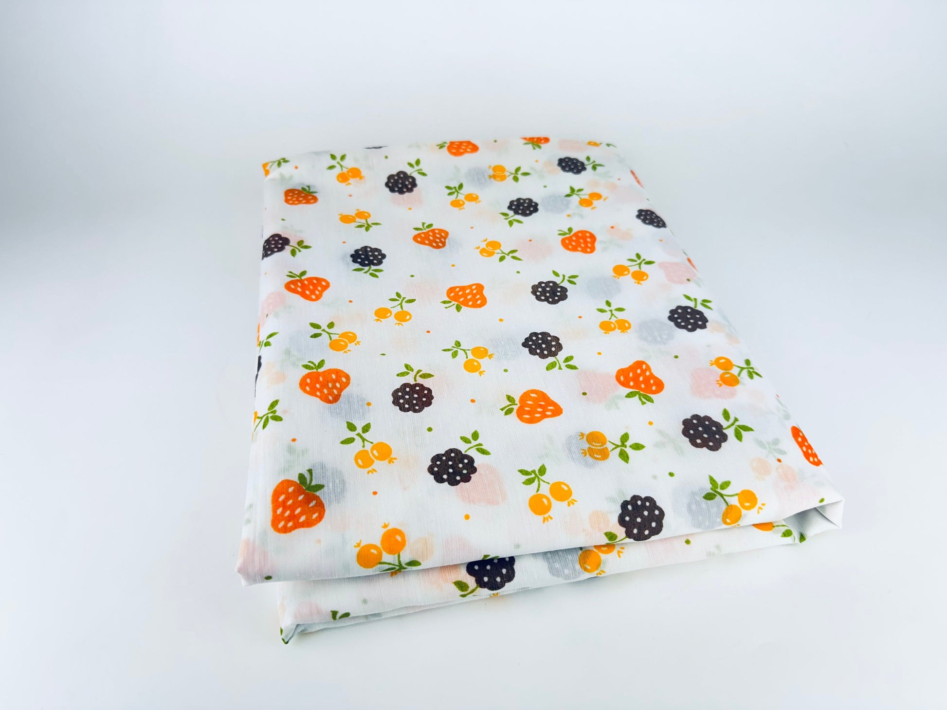 Product image for 'vintage semi sheer summer fruit fabric cheery strawberry design 45 x 116' (view 0e7336)