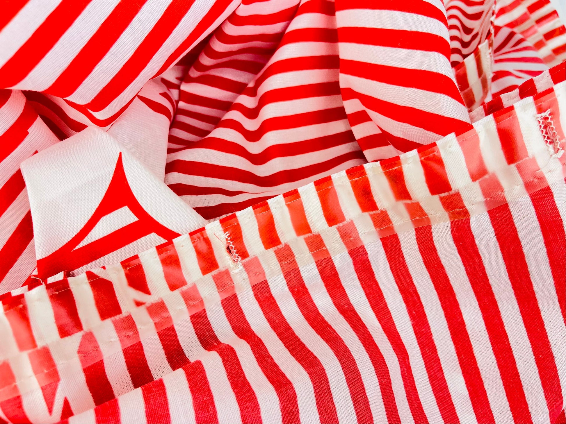 Product image for 'vintage 80s red striped white black flower pattern shower curtain designed by andre richard made in canada' (view 78997a)