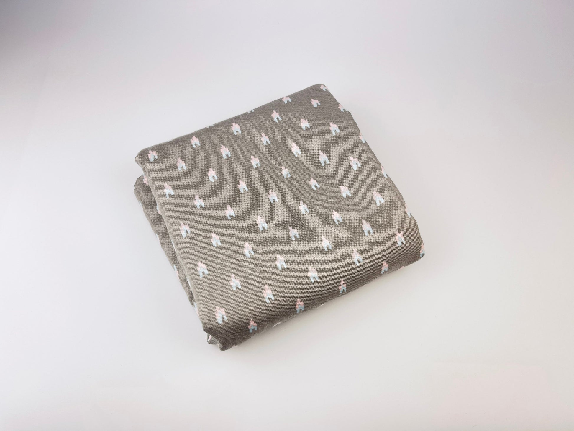 Product image for 'vintage 1990s grey pink blue southwest fabric 44 x 53 water repellent stain resistant' (view 8b4e6c)