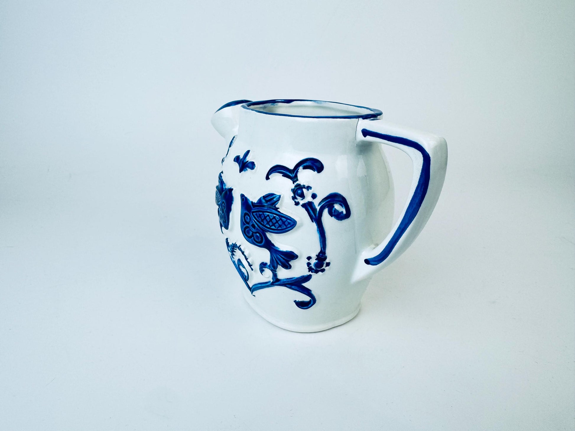 Product image for 'vintage rubens blue white floral bird ceramic watering can designed in hollywood made in japan' (view 5a9629)
