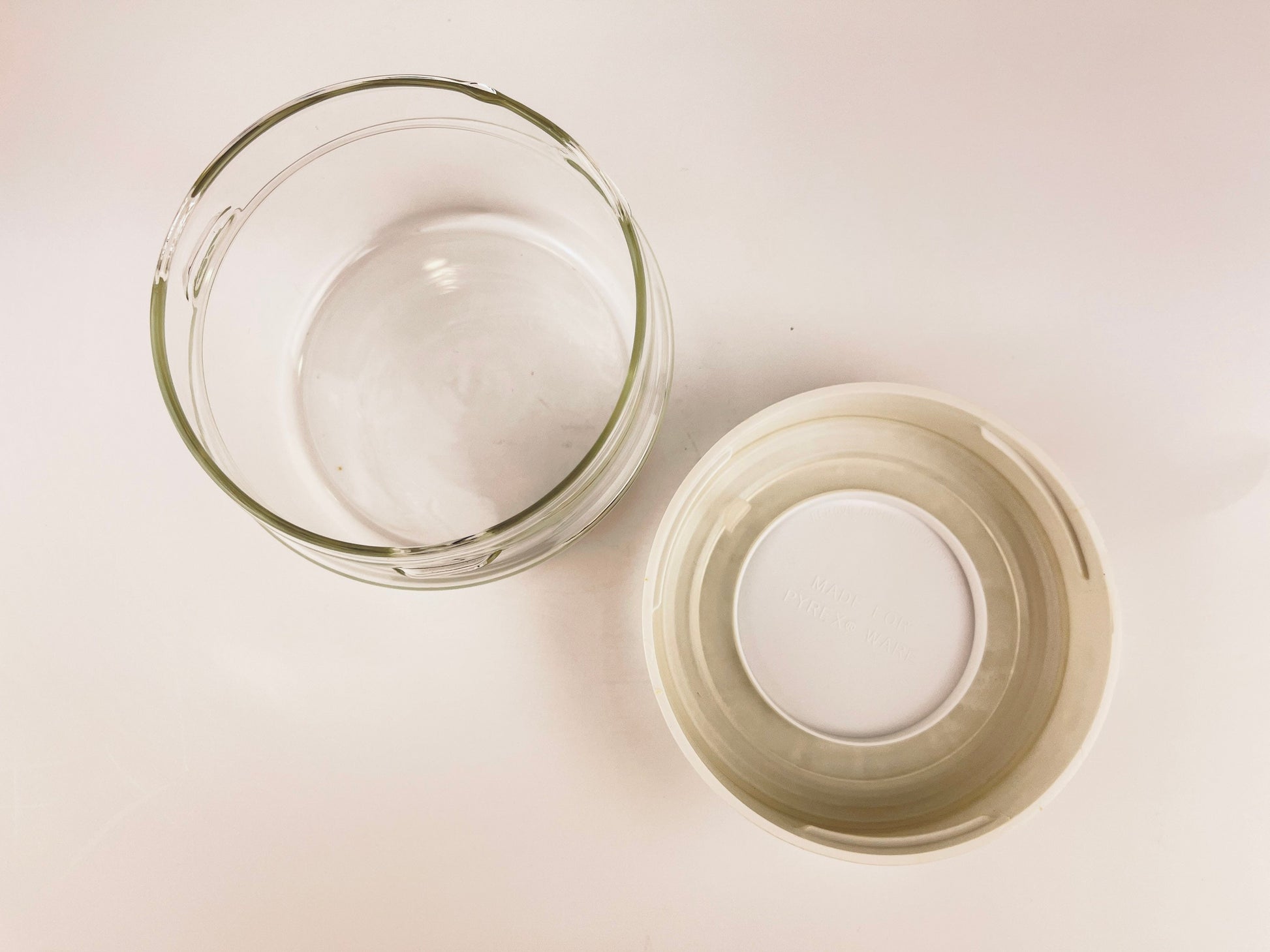 Product image for 'vintage air tight pyrex spice of life glass plastic jar container made in usa sold separately' (view eb5798)