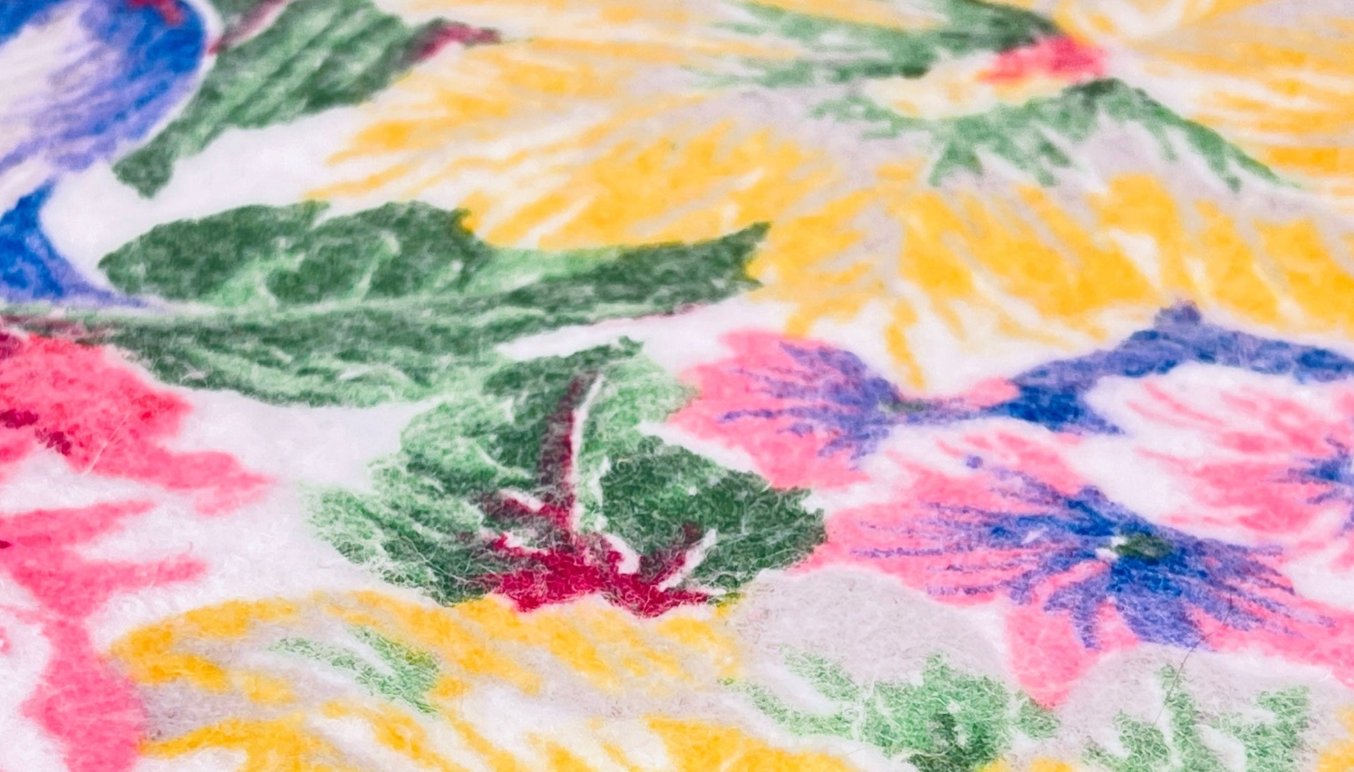 Product image for 'vintage floral twin double blanket bedspread 68 x 90' (view f0ced7)