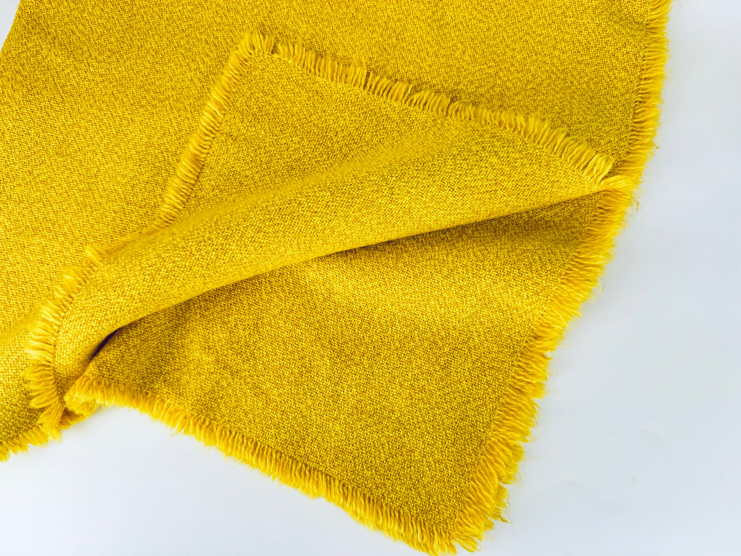 Product image for 'vintage yellow fringe square table cloth 38 x 38' (view 454216)
