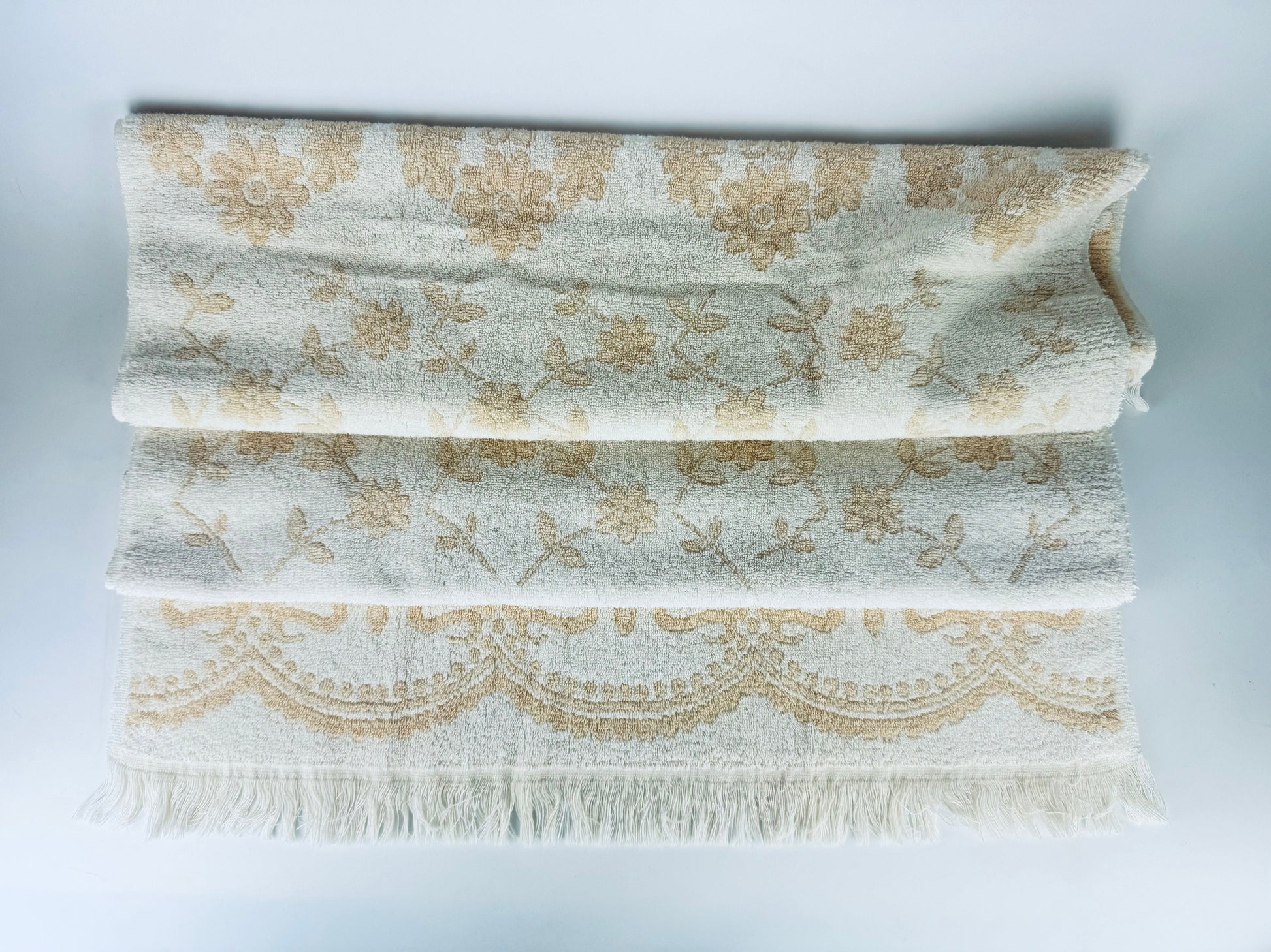 Product image for 'vintage royal family cannon rectangular beige white floral fringe bath towel made in usa cotton polyester blend sold separately' (view ba5a6e)