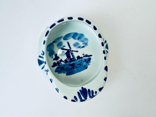 Product image for 'vintage hand painted delft blue trinket dish holland windmill pattern' (view 2305e9)