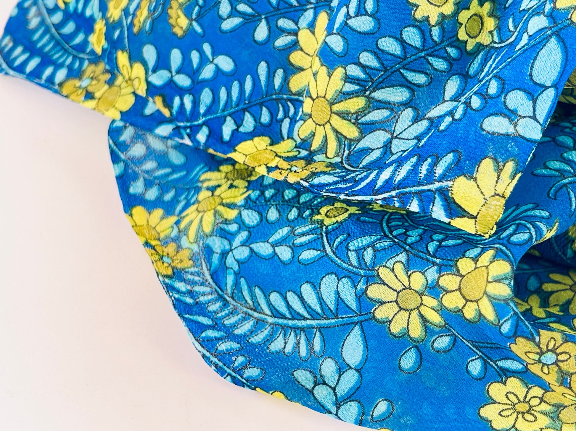 Product image for 'vintage blue yellow floral semi sheer polyester fabric 41 x 88' (view e309c6)