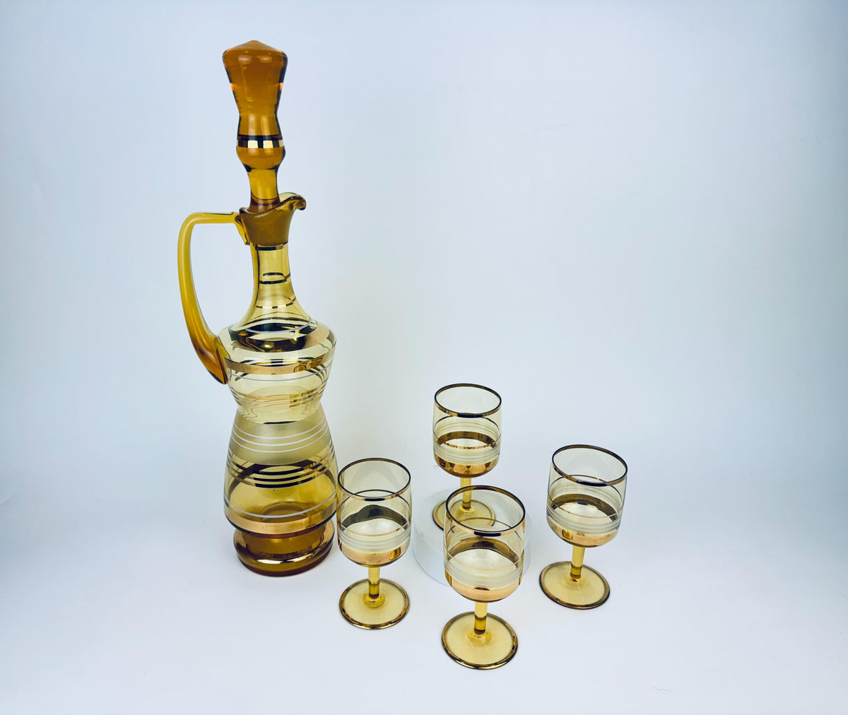Product image for 'vintage amber gold striped glass barware set decanter stemmed glasses bohemia crystal made in czechoslovakia barware gift' (view 80a8ec)