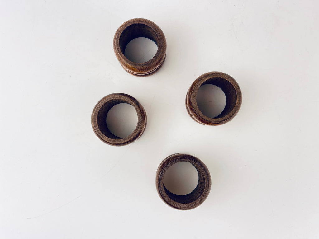 Product image for 'vintage round ribbed wood napkin ring holders set of four 4' (view 3469c9)