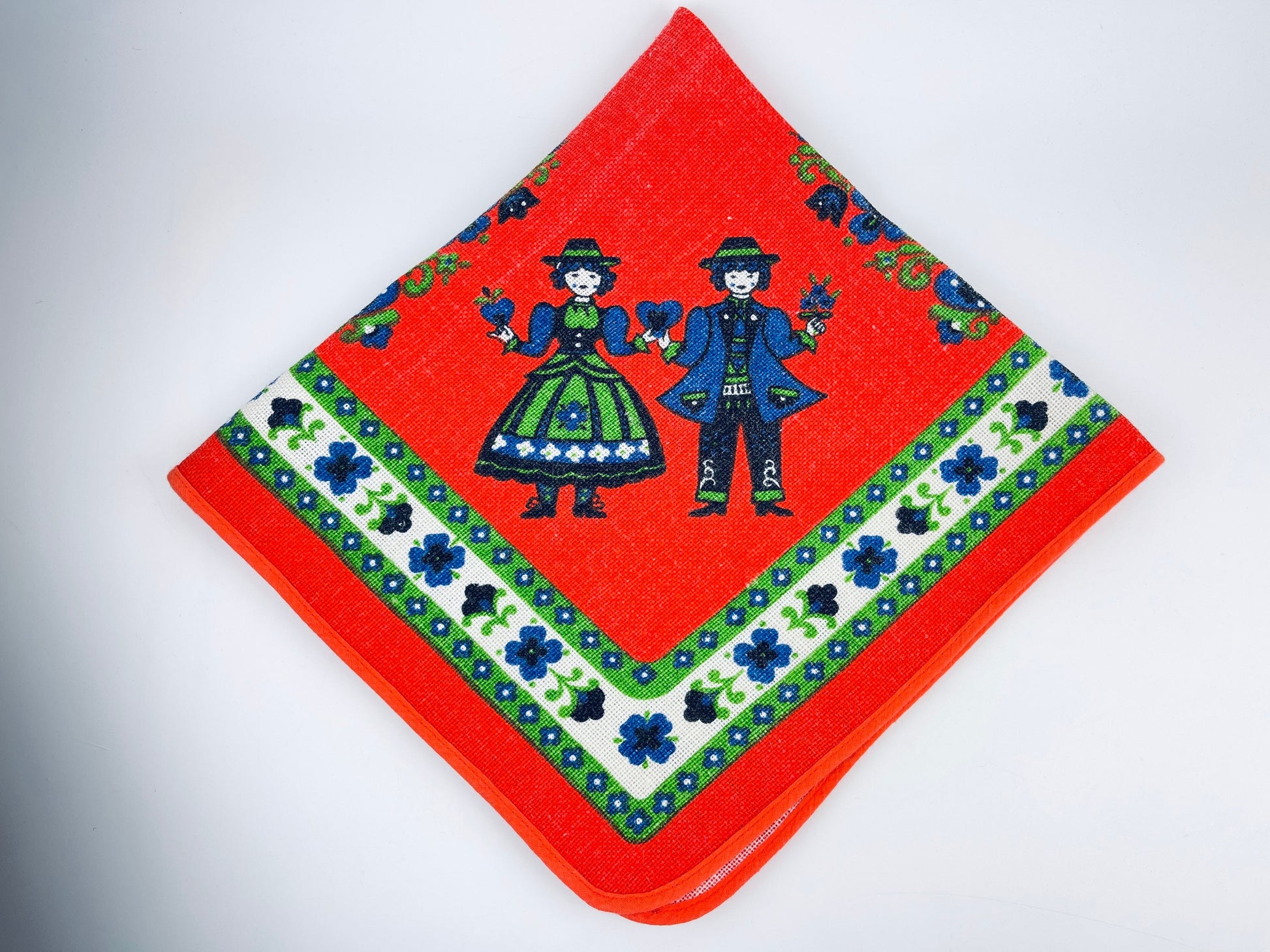 Product image for 'vintage german folk art floral square red table cloth jute polyester blend made in western germany by nagel piepmats' (view 30357a)