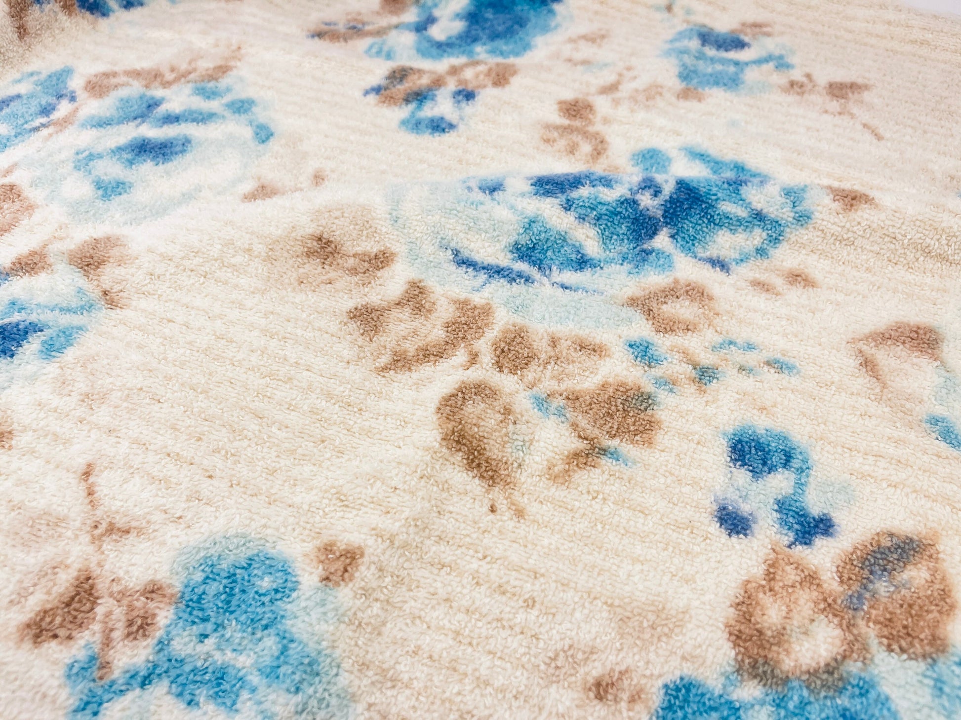 Product image for 'vintage blue floral fringe bath towel' (view e84c80)
