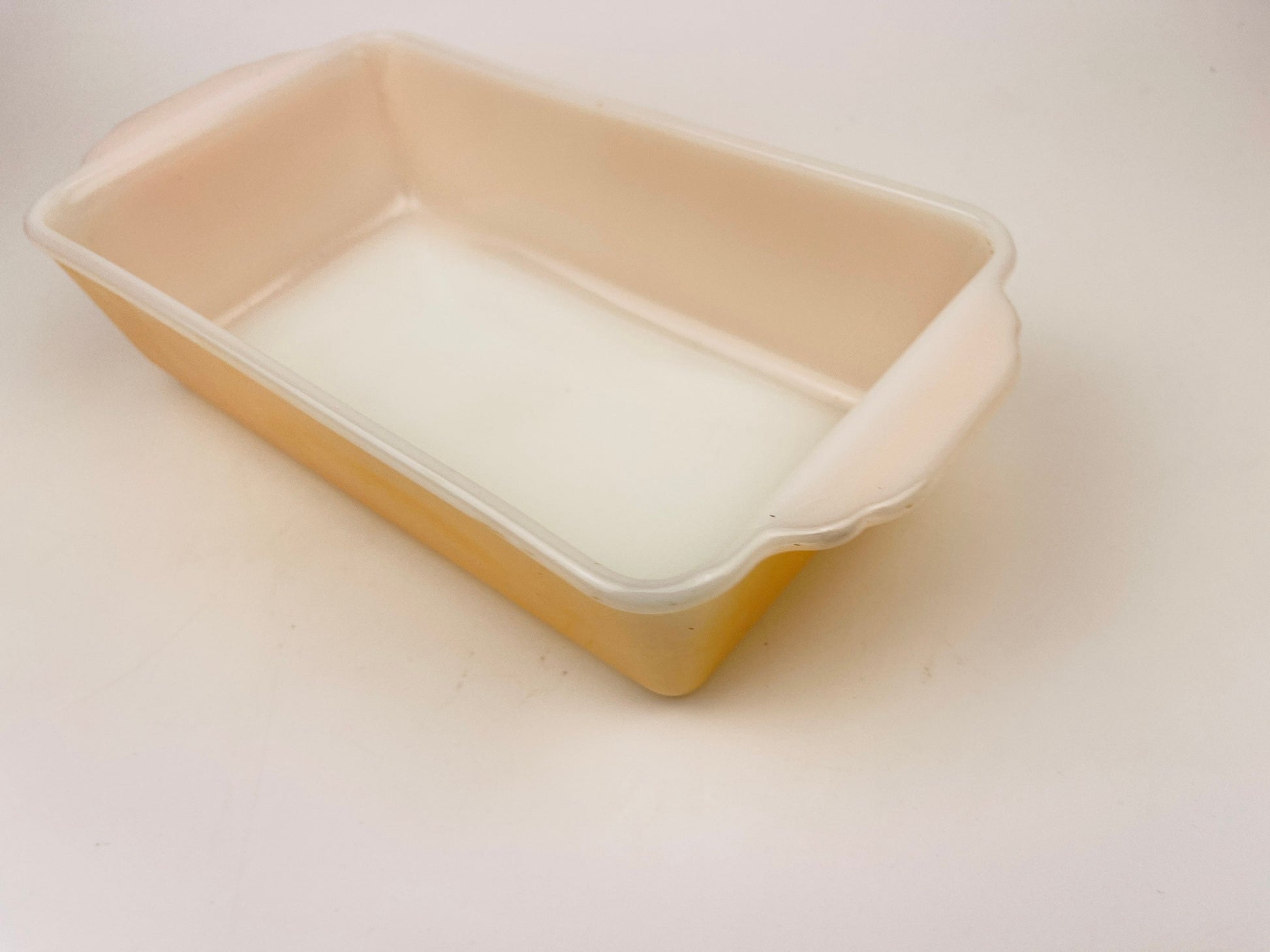 Product image for 'vintage fire king peach lustreware loaf dish 409 1 qt capacity made in usa' (view 2908e4)