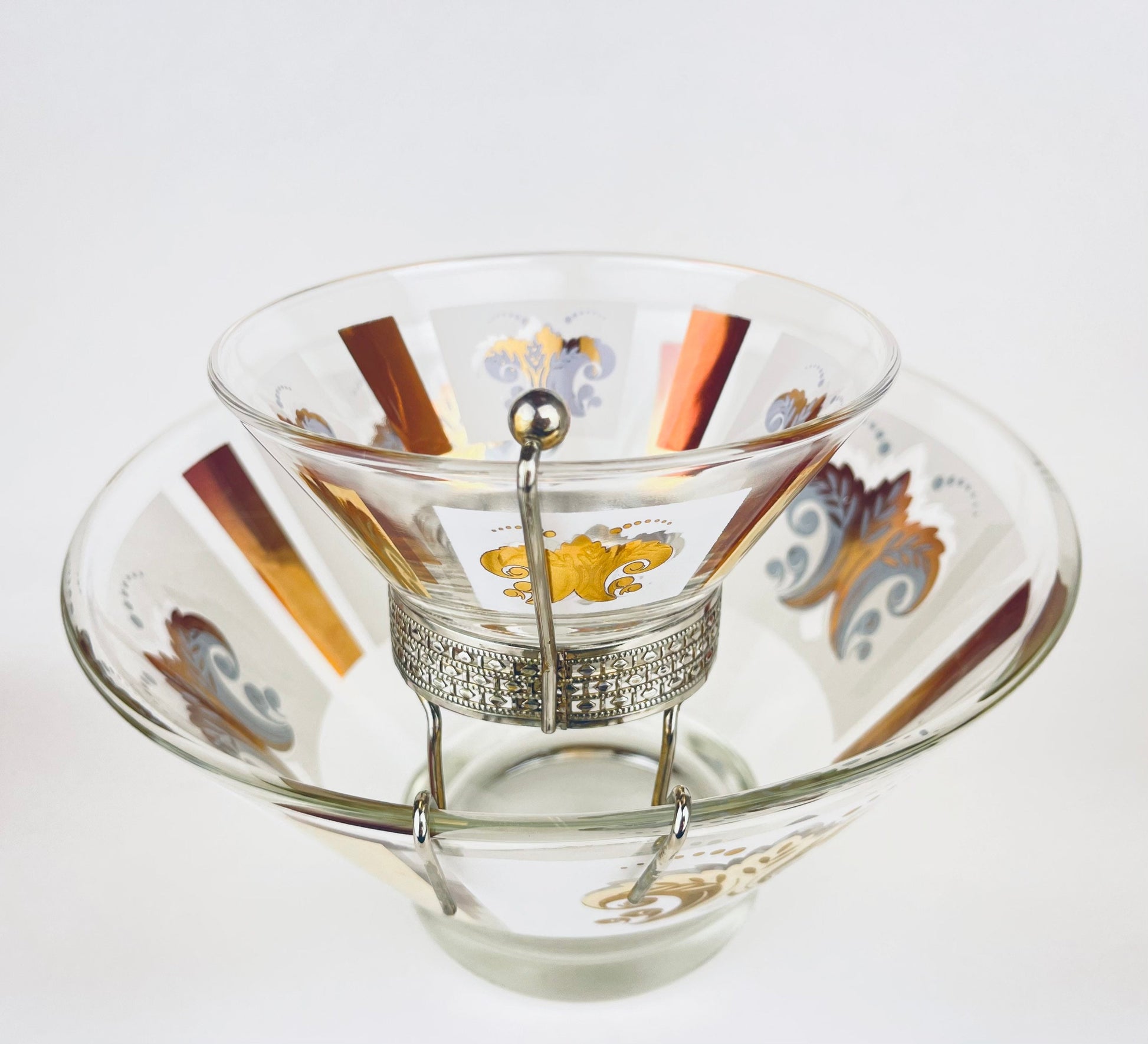 Product image for 'vintage glass chip n dip bowl set gold white fleur de lis pattern' (view 569d9e)