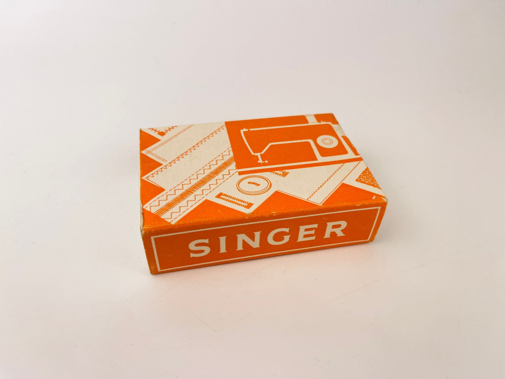 Product image for 'vintage singer needle plate presser foot parts model no 381087 box included' (view fdf8eb)