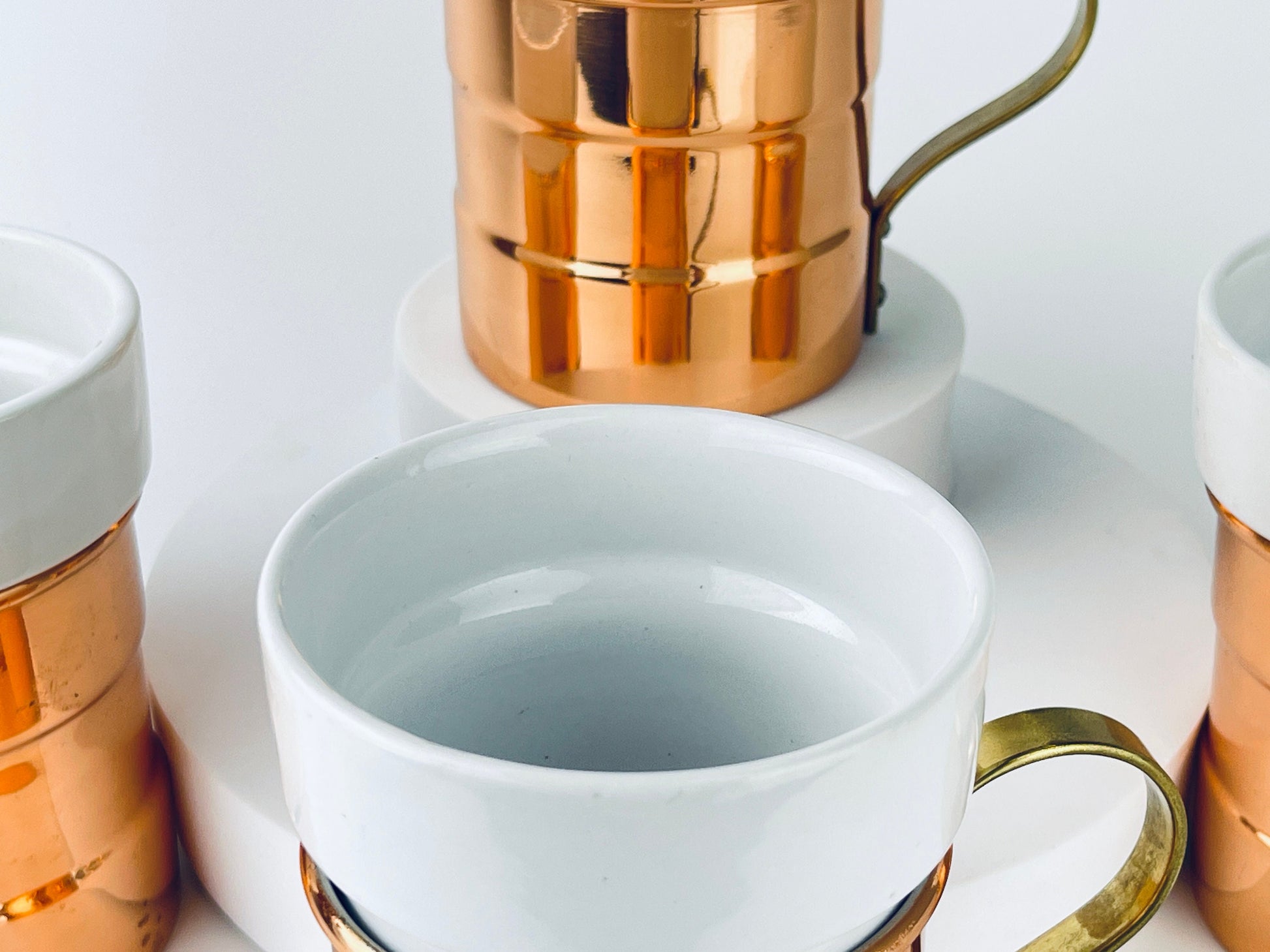 Product image for 'vintage baker hart stuart ceramic hot toddy mug glasses removable copper brass holder set of four 4 attractive aged brass patina' (view 576bf7)
