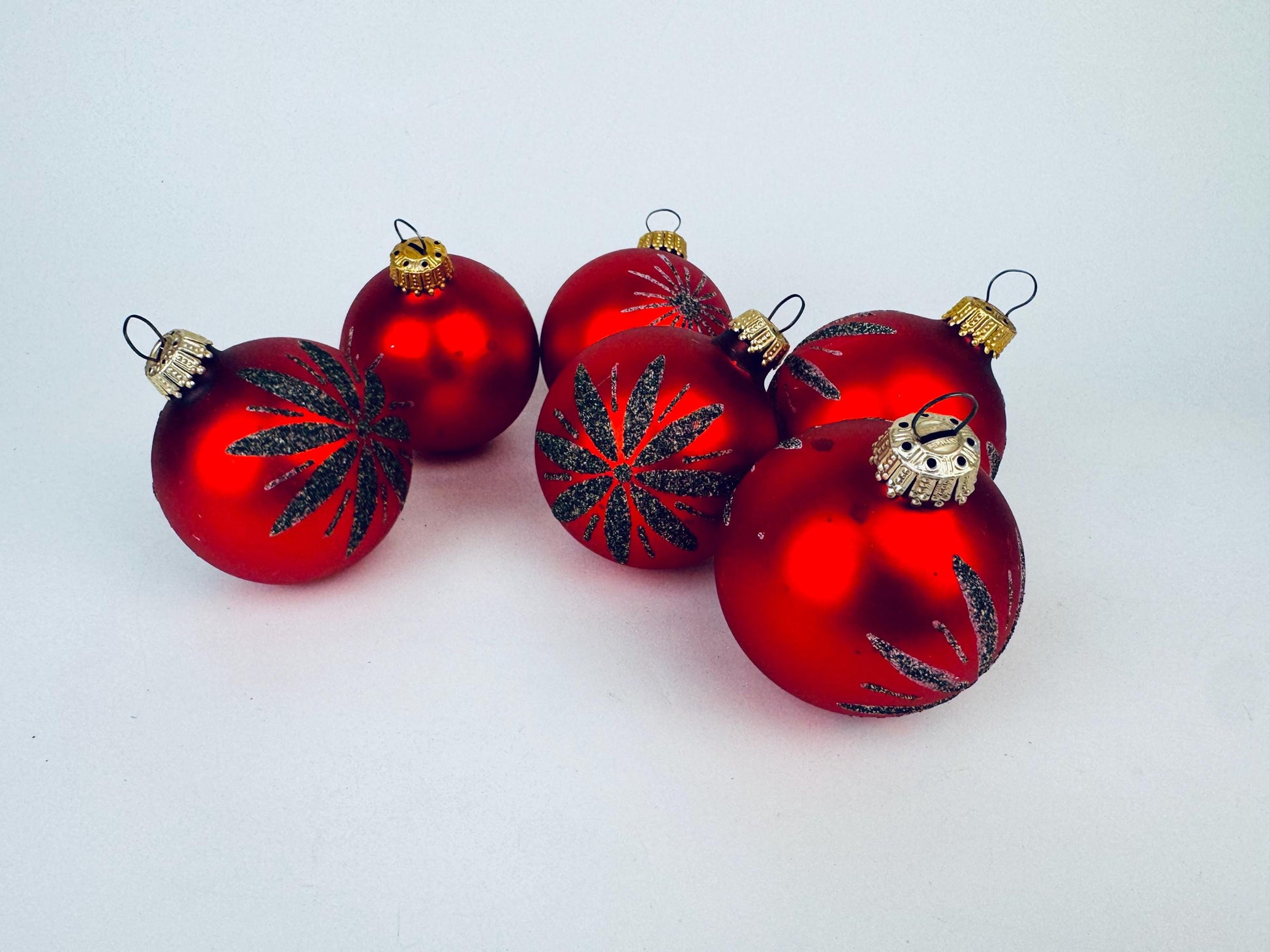 Product image for 'vintage red gold glitter mecury glass christmas tree ornaments set of six 6 made in western germany by krebs sohn' (view 9e3e59)