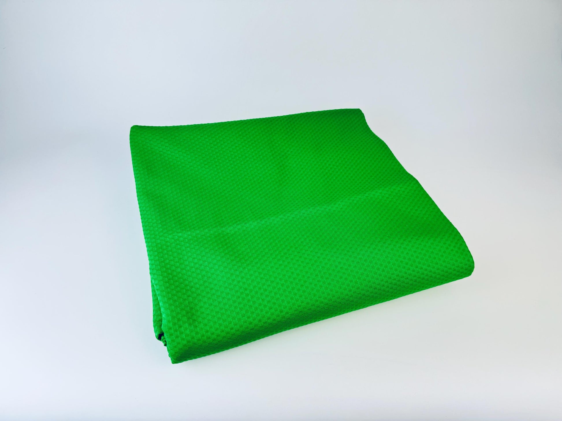 Product image for 'vintage thick woven bright green waffle polyester upholstery fabric 43 x 134' (view aa1605)