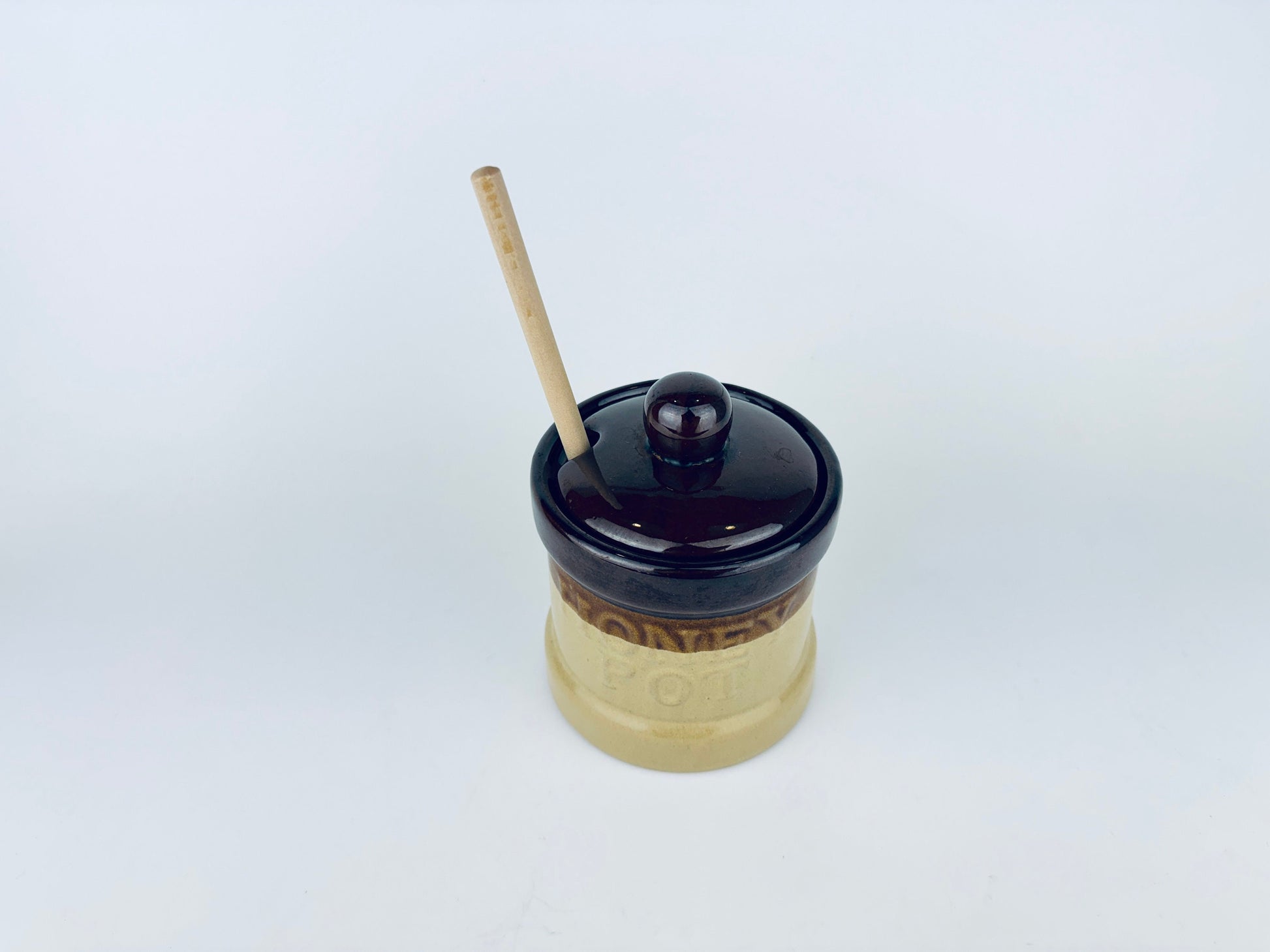 Product image for 'vintage glazed ceramic honey pot holder wooden honey dipper' (view 6dc0ba)