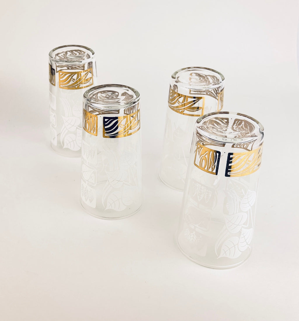 Product image for 'vintage mcm leaf pattern glass set of four 4 dominion glass company made in canada' (view 98e635)