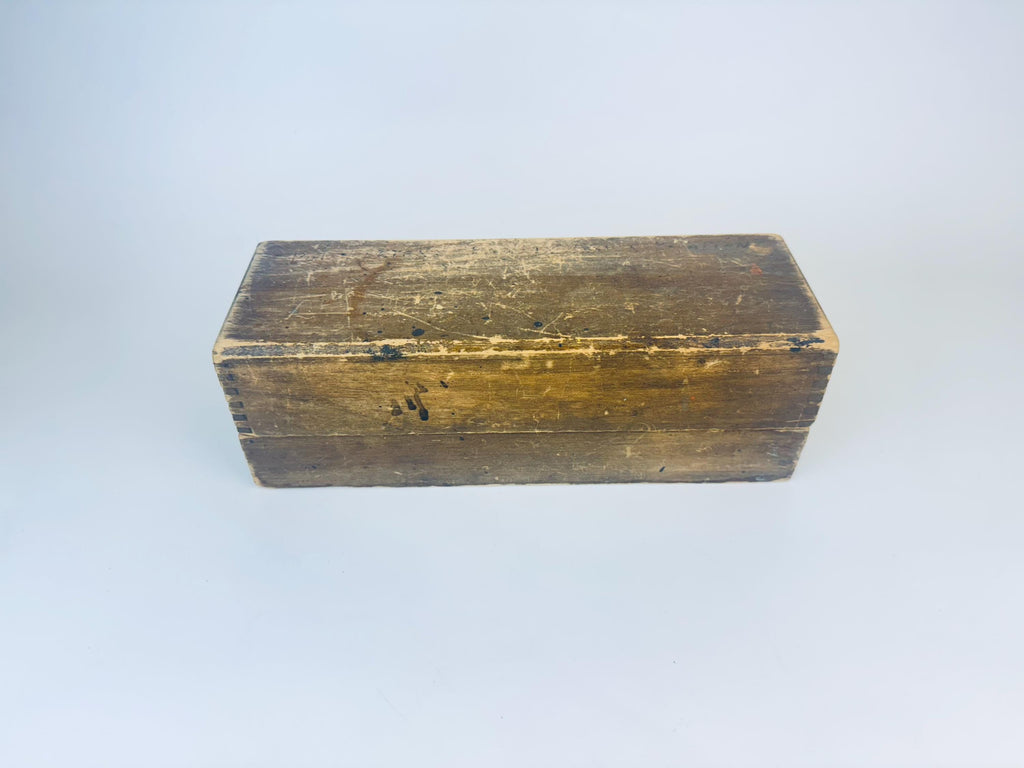 Product image for 'vintage young bros 3 8 steel letter punch set original dovetail wooden case' (view b35d05)