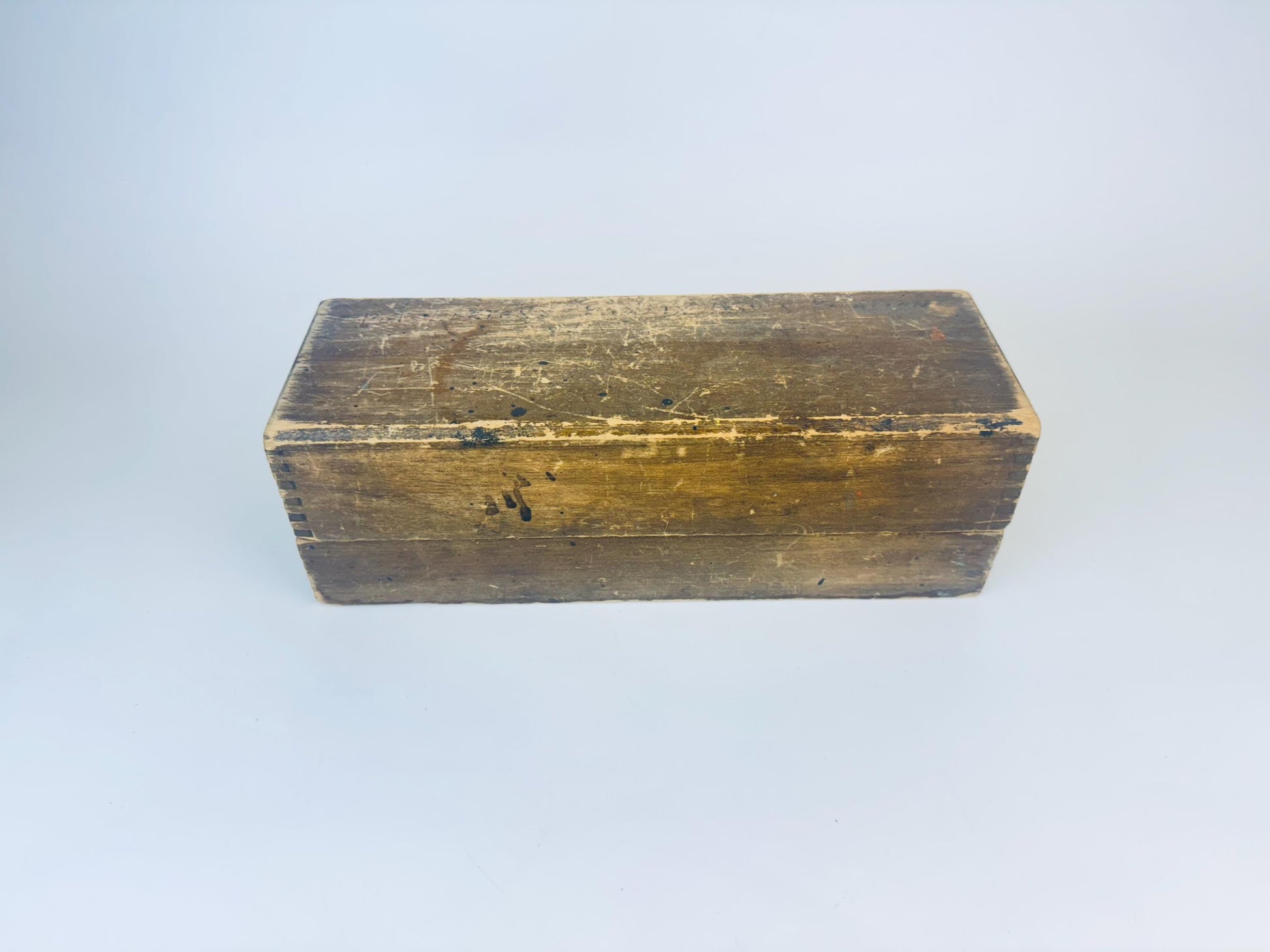 Product image for 'vintage young bros 3 8 steel letter punch set original dovetail wooden case' (view b35d05)