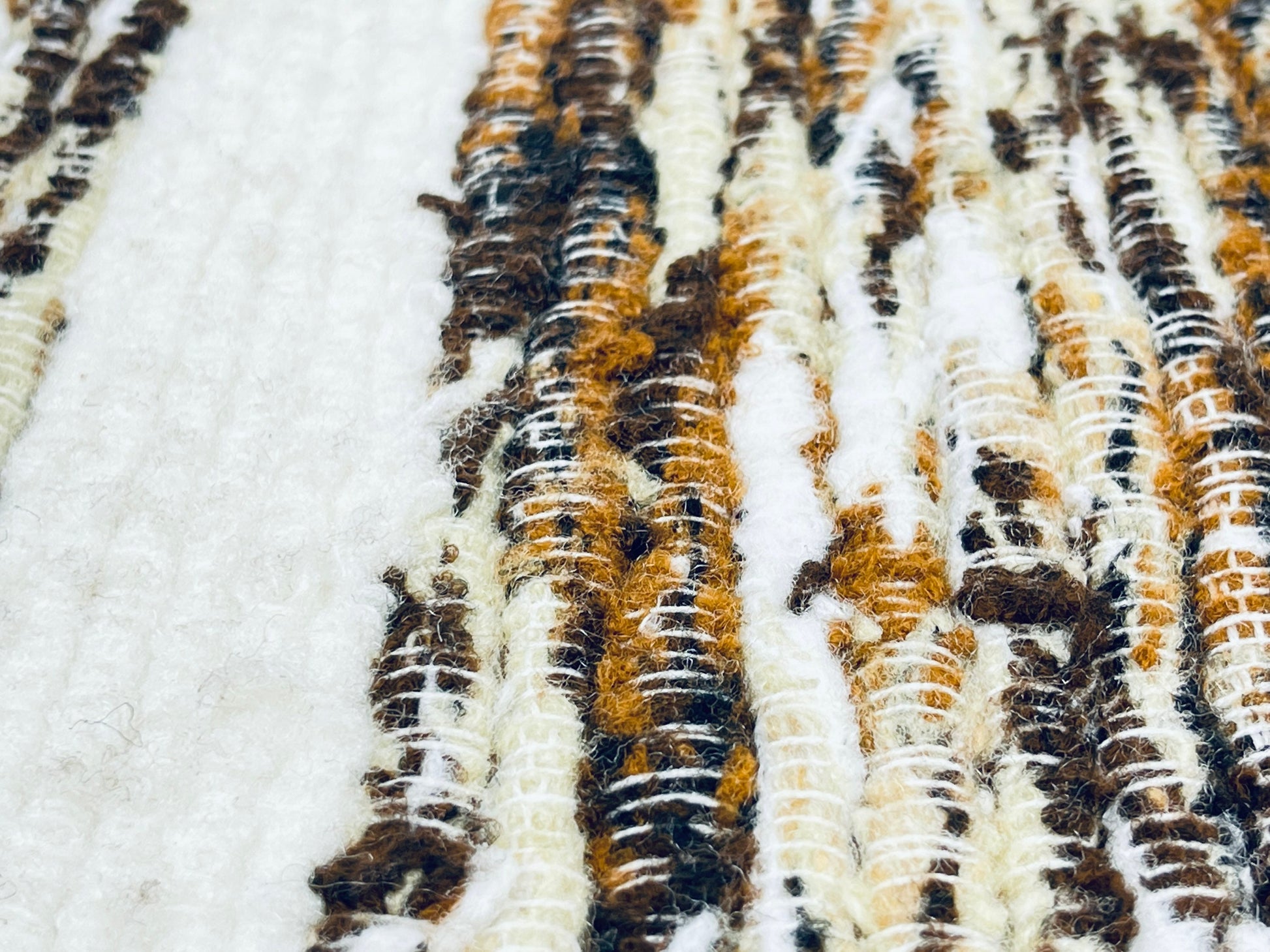Product image for 'vintage brown white fringe style place mats set of four 4' (view 66ed95)