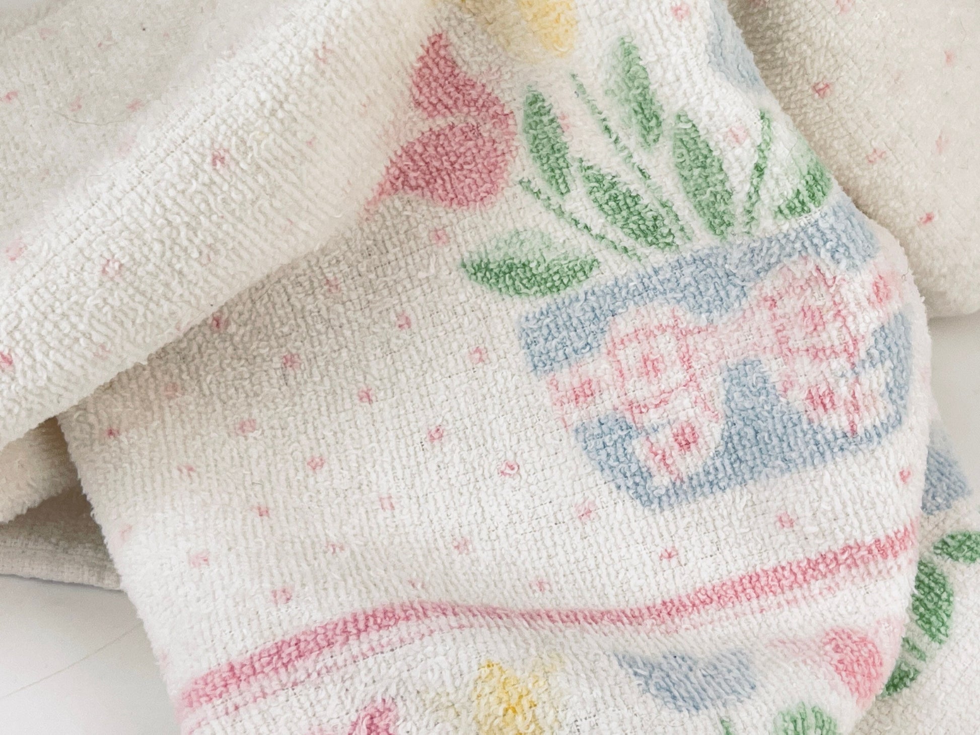 Product image for 'vintage spring floral rectangular fringe hand towel' (view c5b7c8)