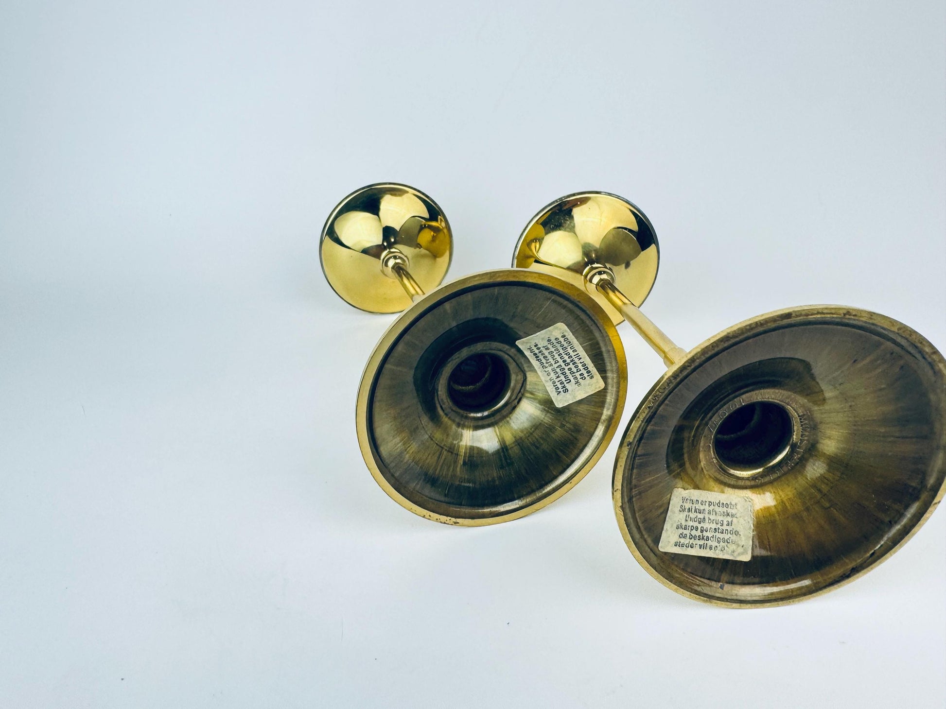 Product image for 'vintage hejl mid century danish brass oil lamps atomic mushroom shaped set of two 2 made in denmark' (view 90e6f4)