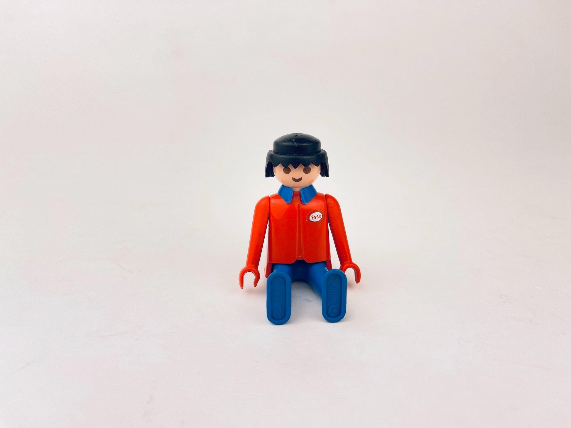Product image for 'vintage 1974 playmobil geobra figurines timeless collectibles sold separately' (view e517a7)