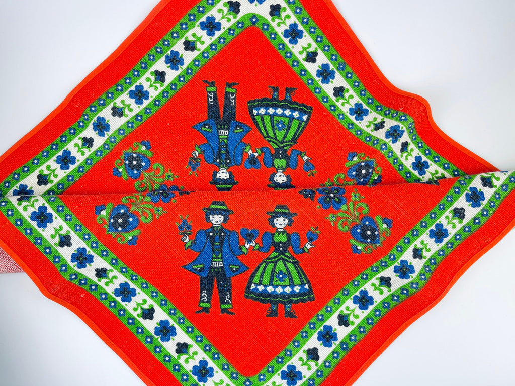 Product image for 'vintage german folk art floral square red table cloth jute polyester blend made in western germany by nagel piepmats' (view 257c89)