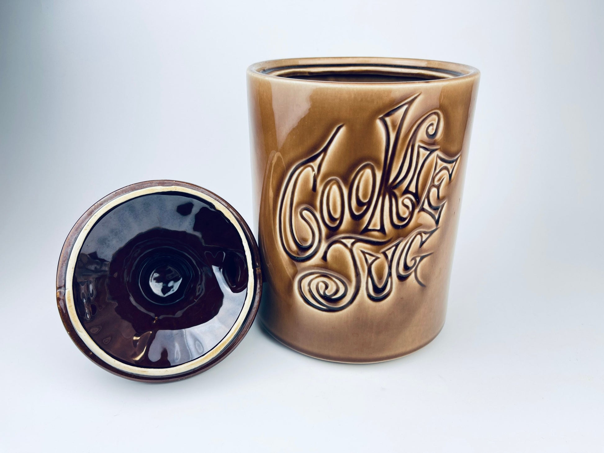 Product image for 'vintage mccoy pottery brown glazed ceramic cookie jug kitchen countertop canister made in usa' (view bc6472)