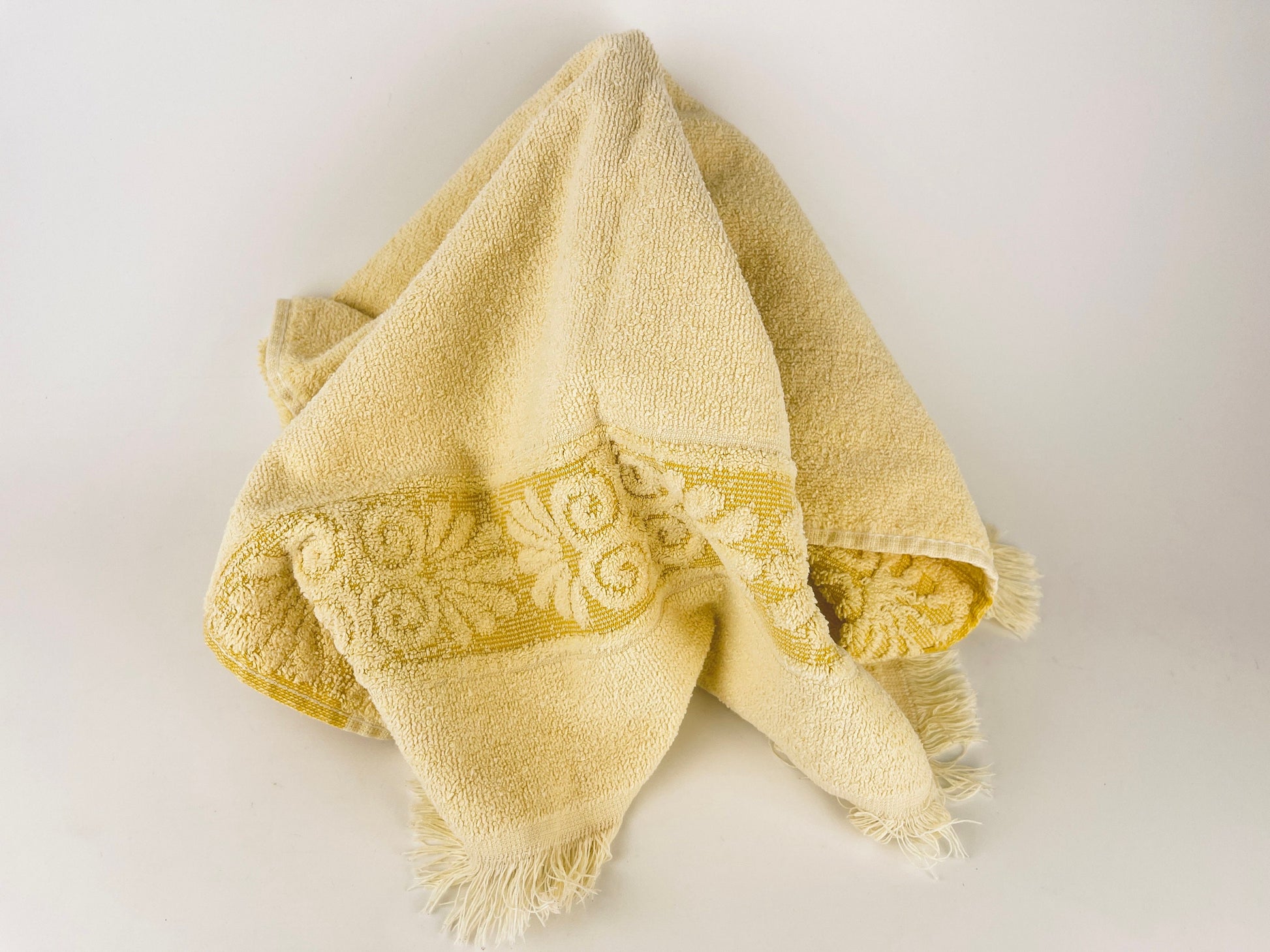Product image for 'vintage hand fringe towel cannon monticello made in usa cotton polyester blend sold separately' (view 29e801)