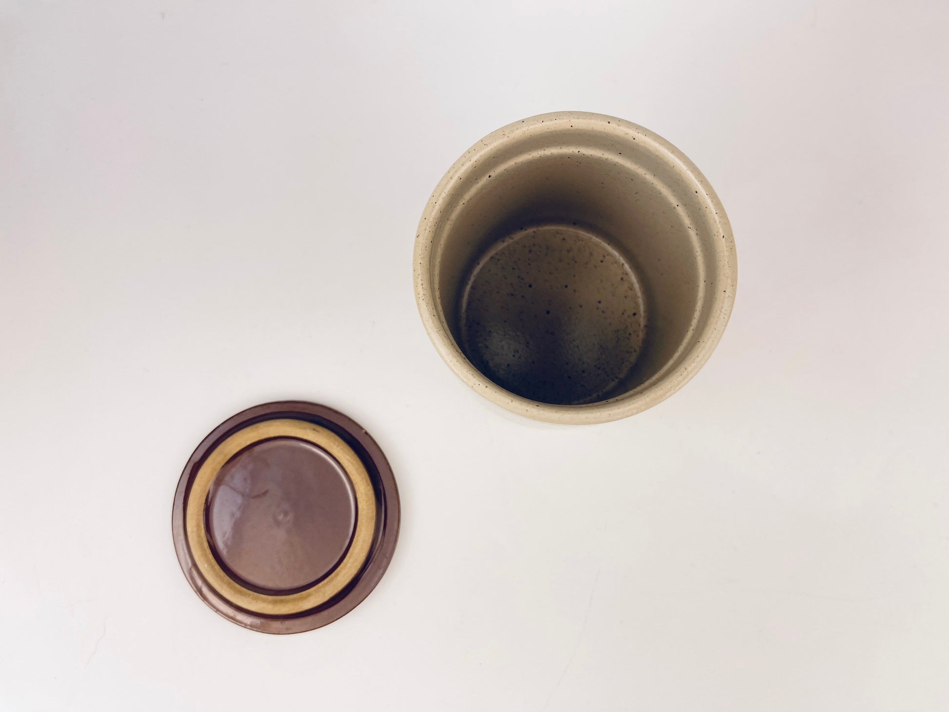 Product image for 'vintage pearsons of chesterfield stoneware jar timeless british craftsmanship' (view 875994)