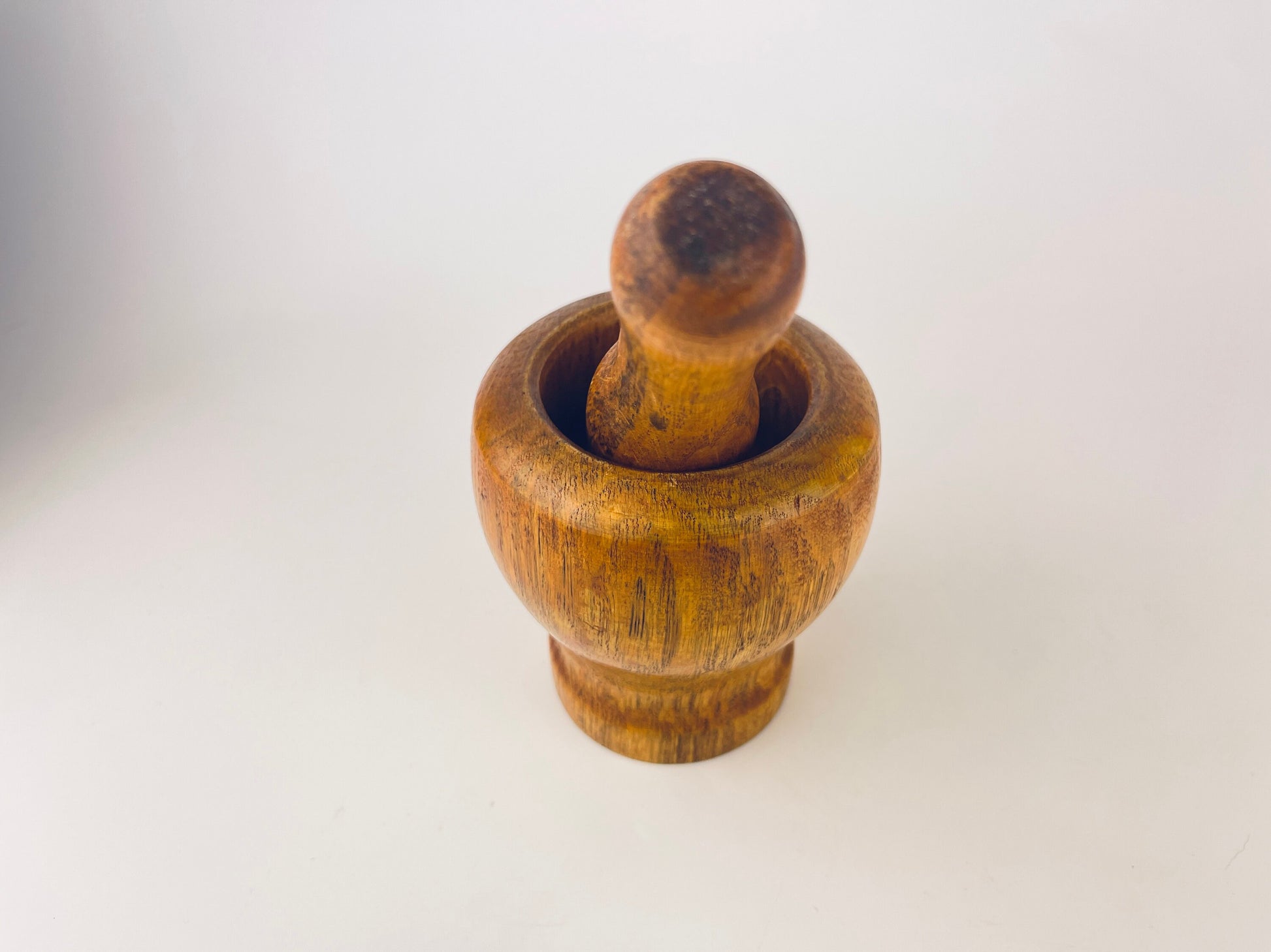 Product image for 'vintage wooden mortar pestle chef kitchen utensil gift' (view 00da7b)