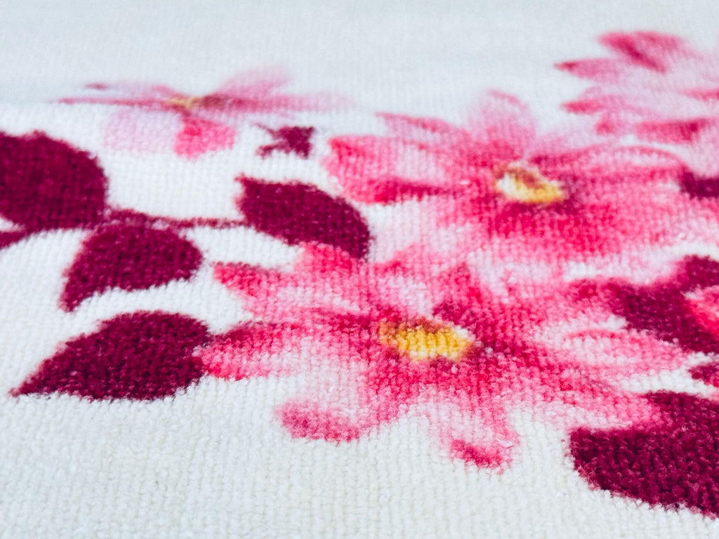 Product image for 'vintage sears pink gold floral fringe bath towel made in canada cotton polyester blend' (view 393963)