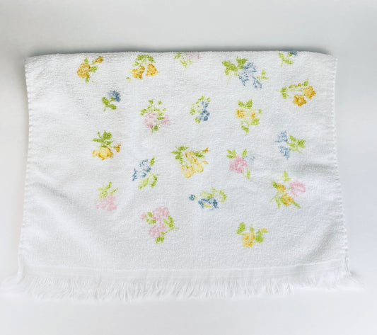 Product image for 'vintage floral fringe hand towel 100 cotton loop yarn made in usa' (view 16cd1c)