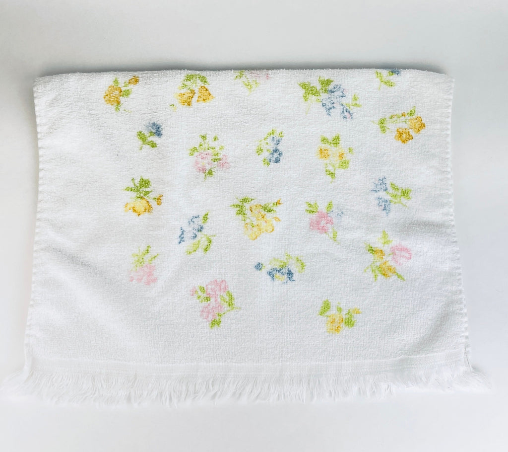 Product image for 'vintage floral fringe hand towel 100 cotton loop yarn made in usa' (view 16cd1c)