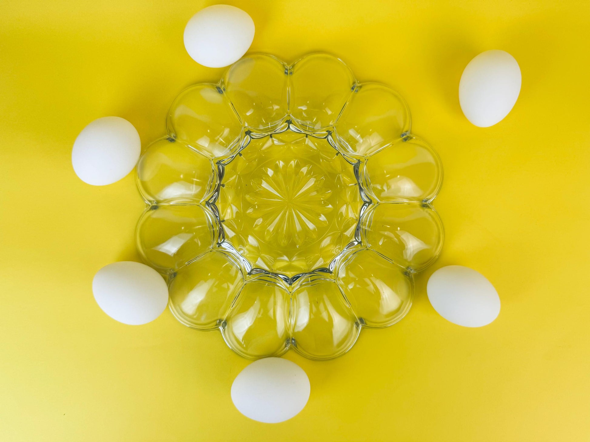 Product image for 'vintage anchor hocking clear glass devilled egg plate holds dozen 12 eggs' (view 3d688a)