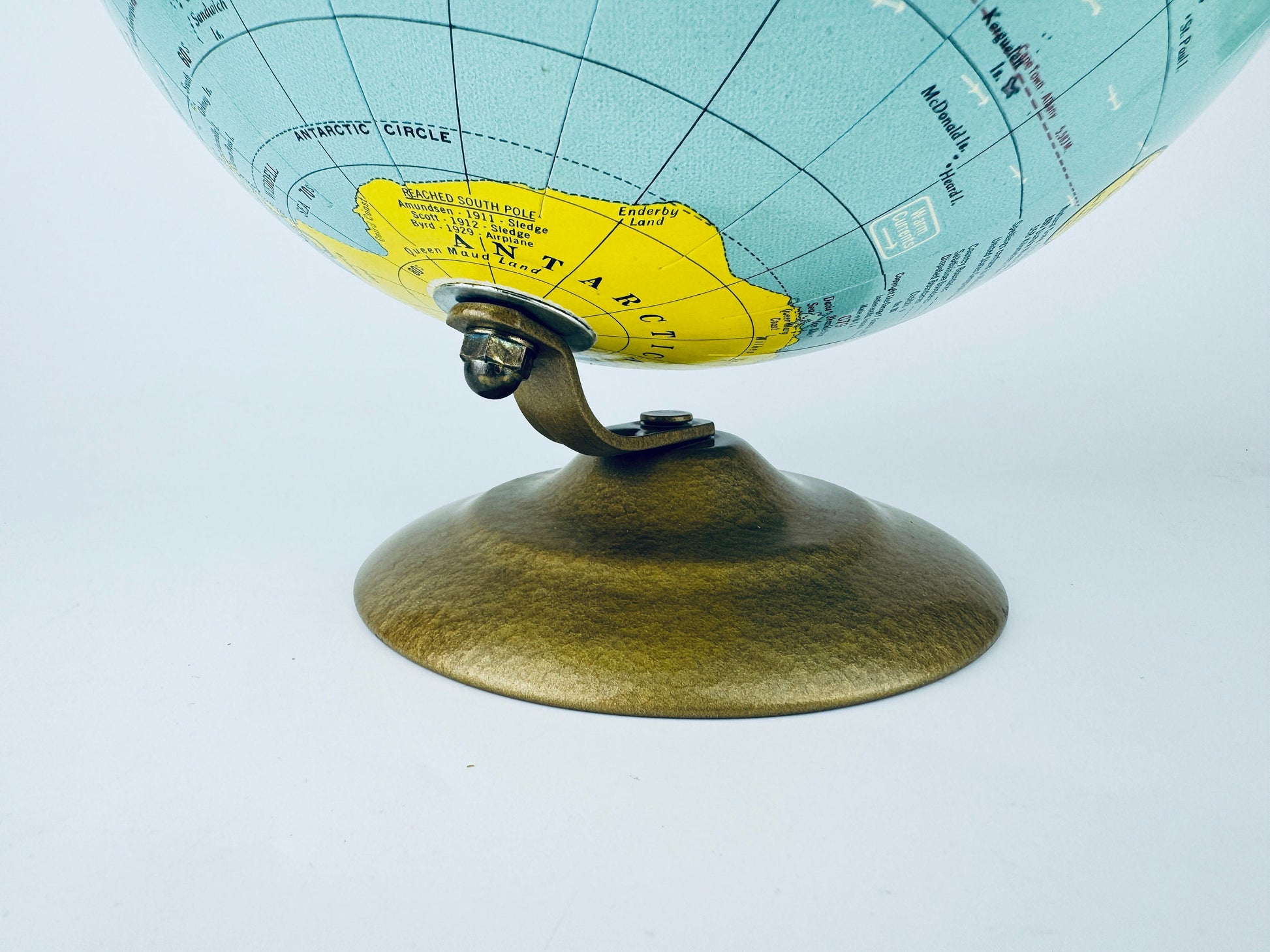 Product image for 'vintage crams scope o sphere 9 inch terrestrial world globe no 90 made in usa' (view 41397b)